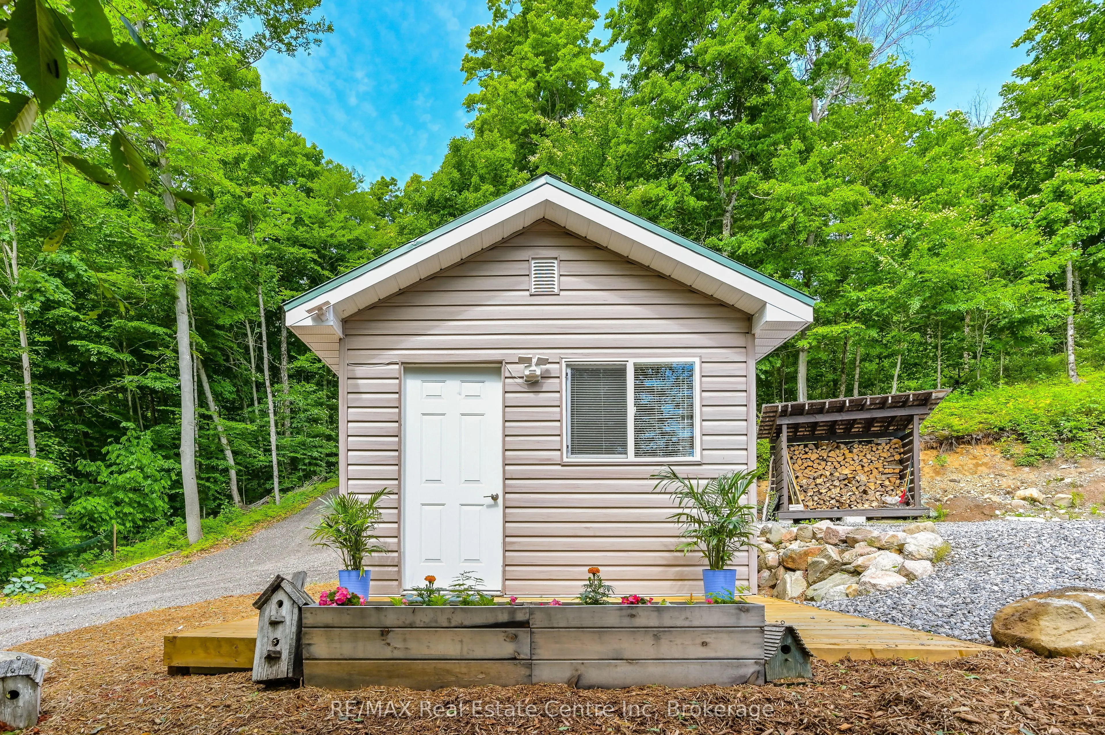 22 South Crane Lake Road