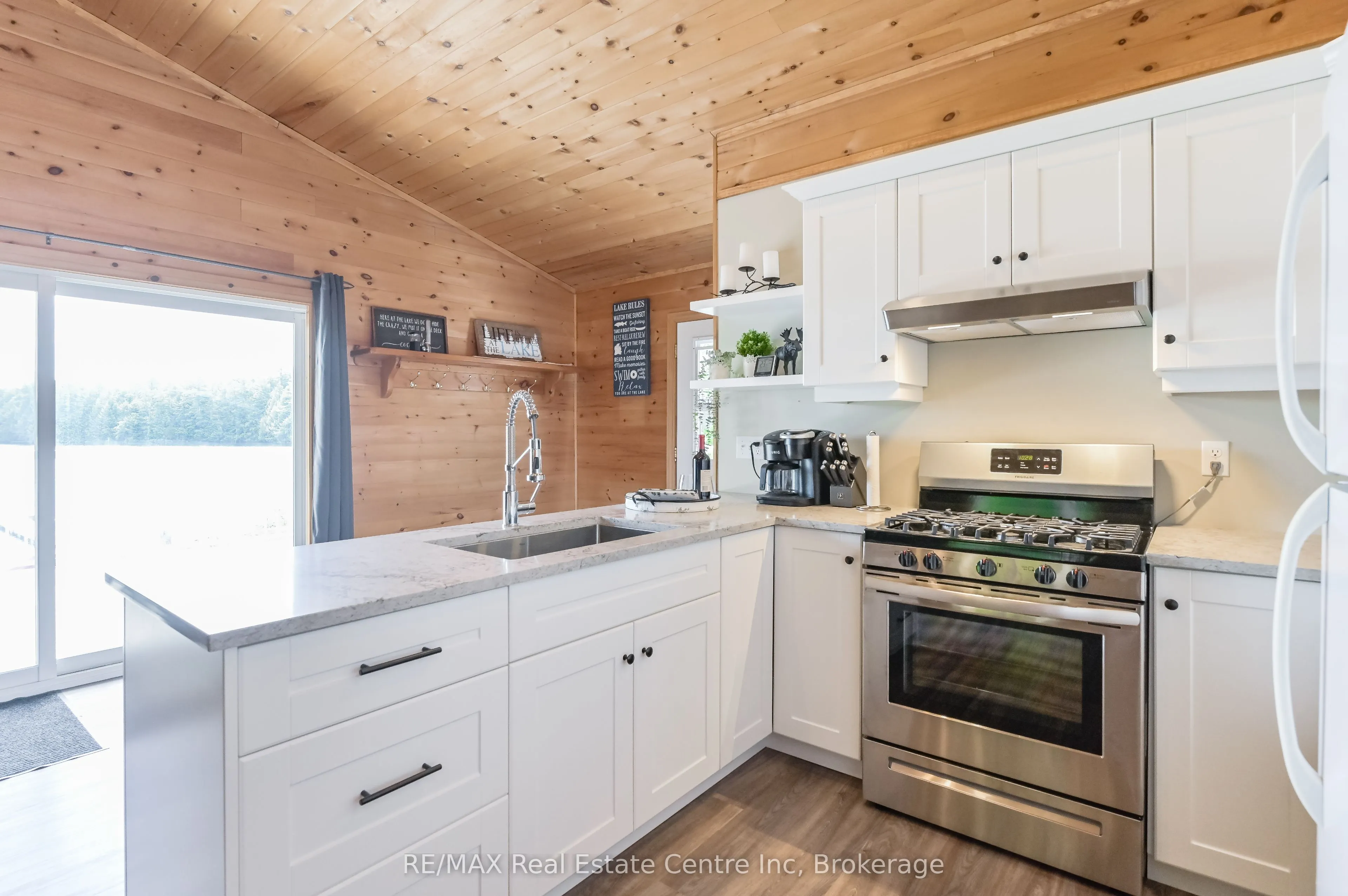 22 South Crane Lake Road