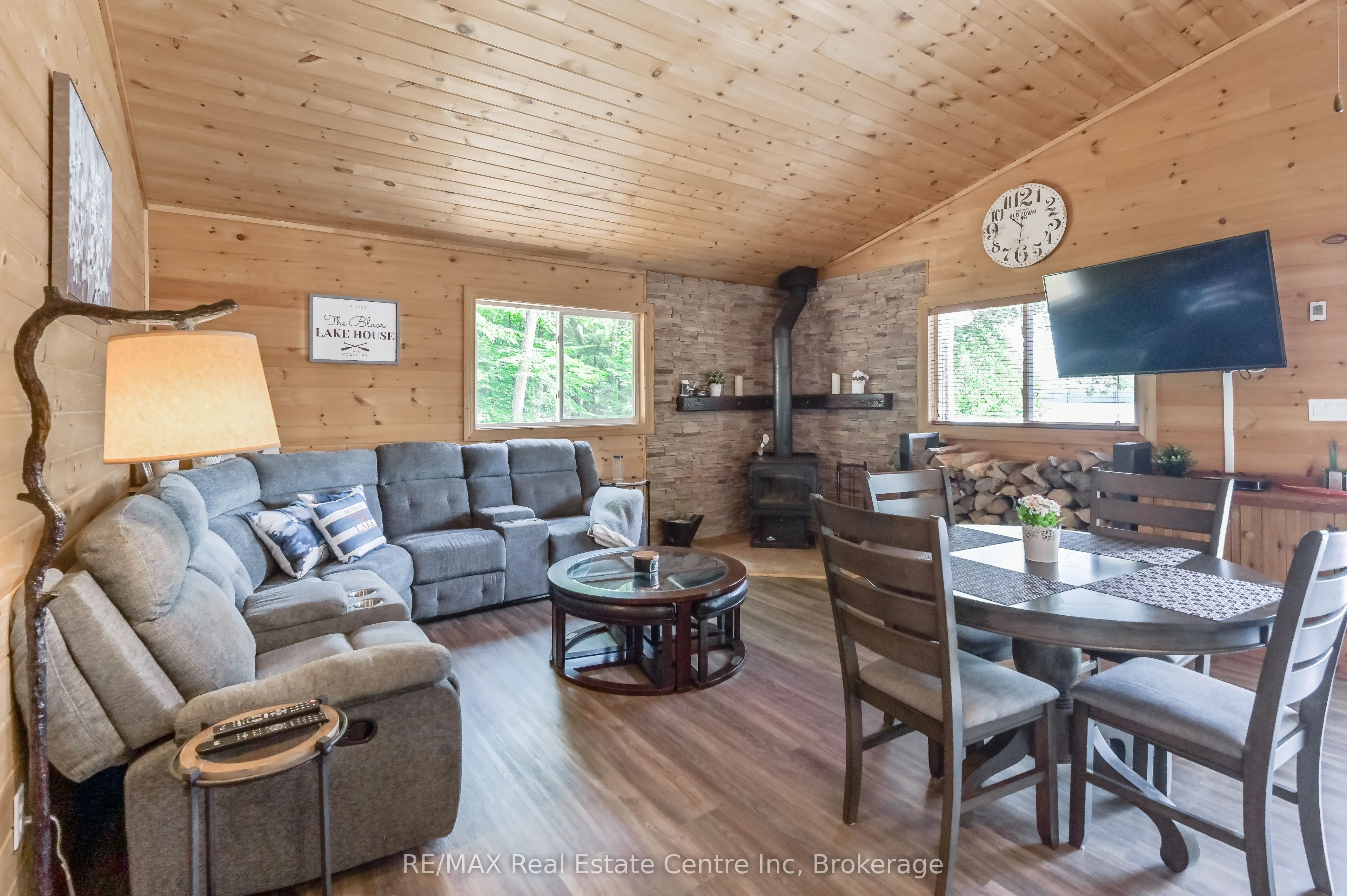 22 South Crane Lake Road