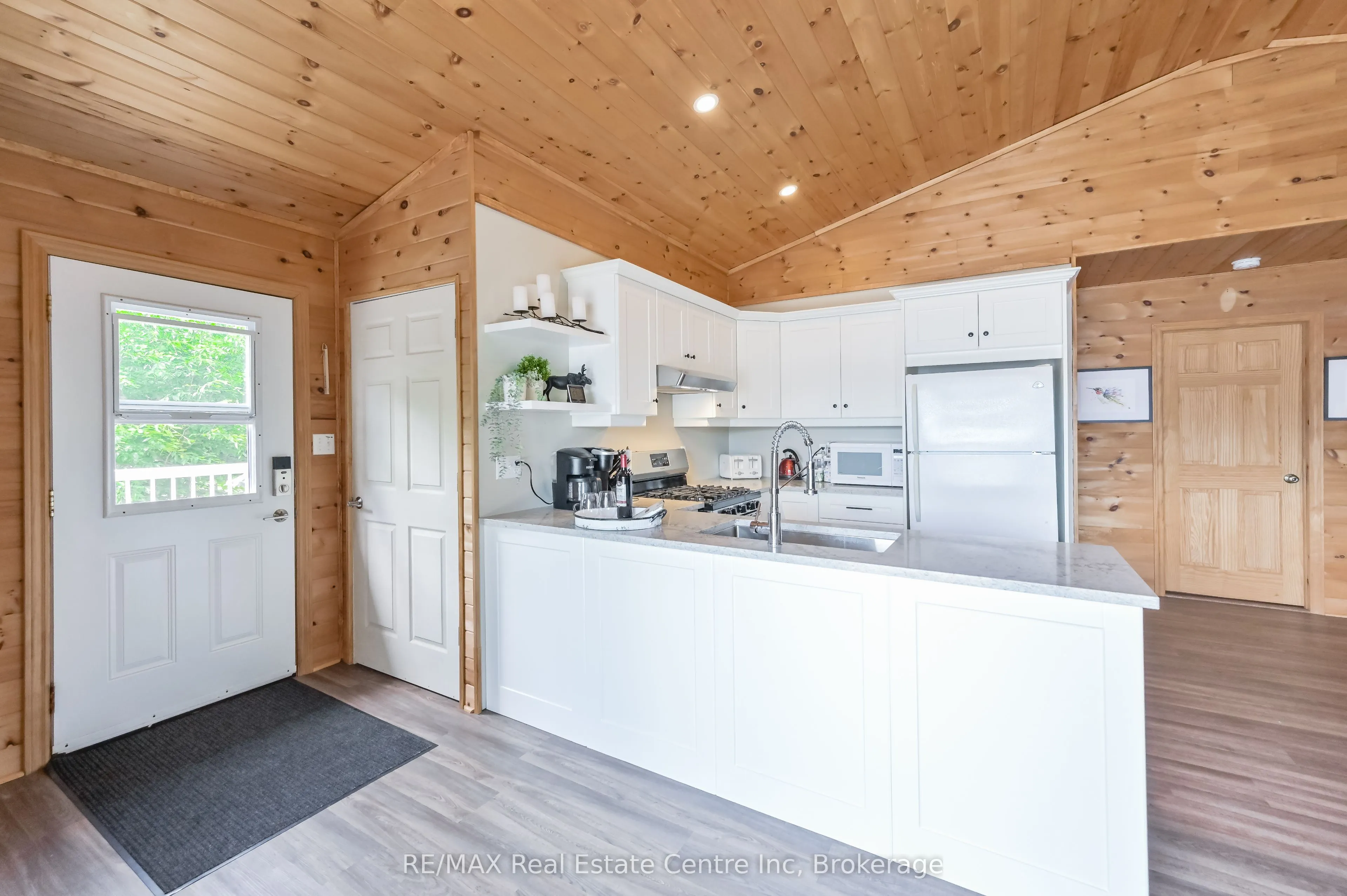 22 South Crane Lake Road