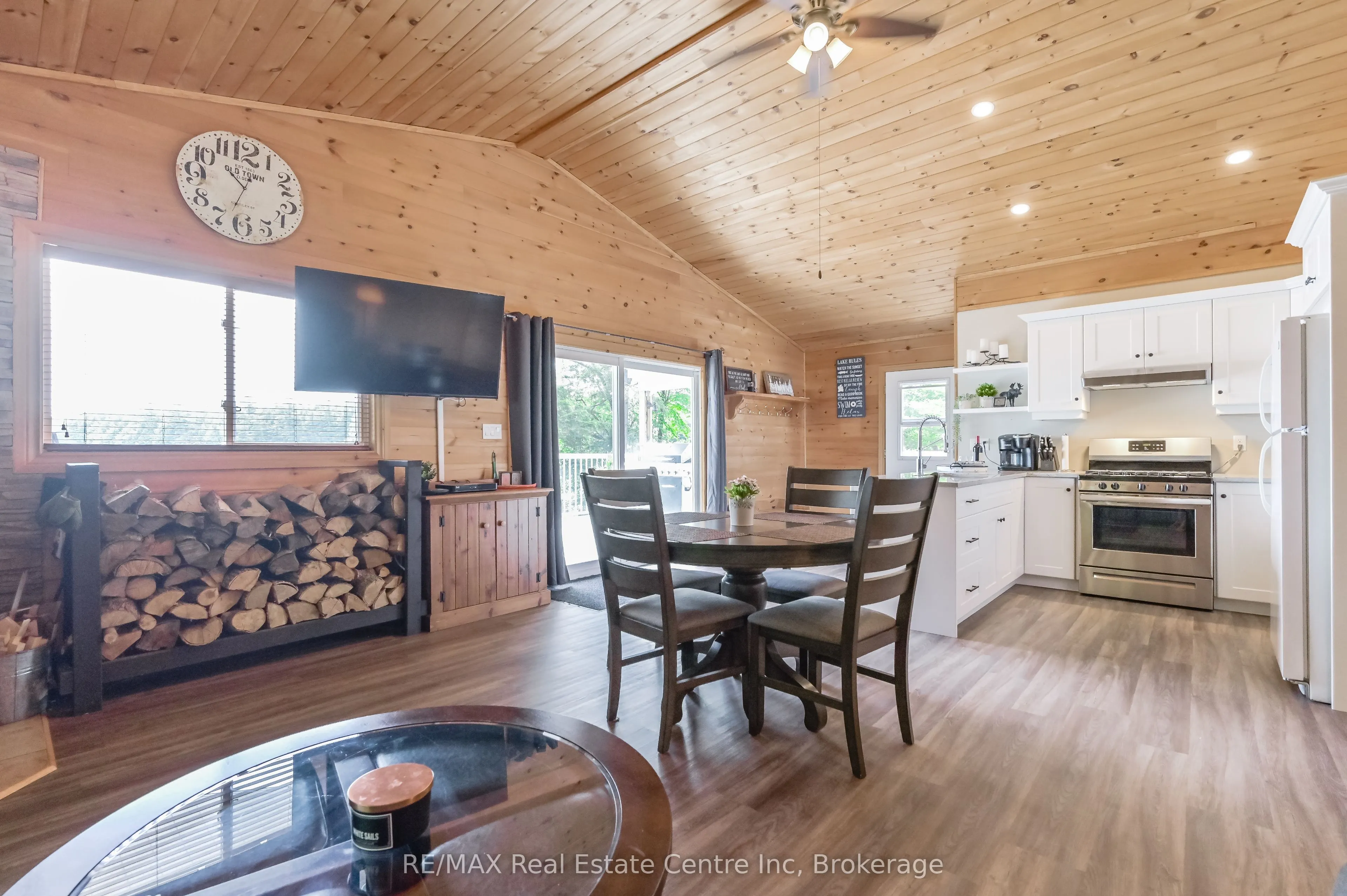 22 South Crane Lake Road
