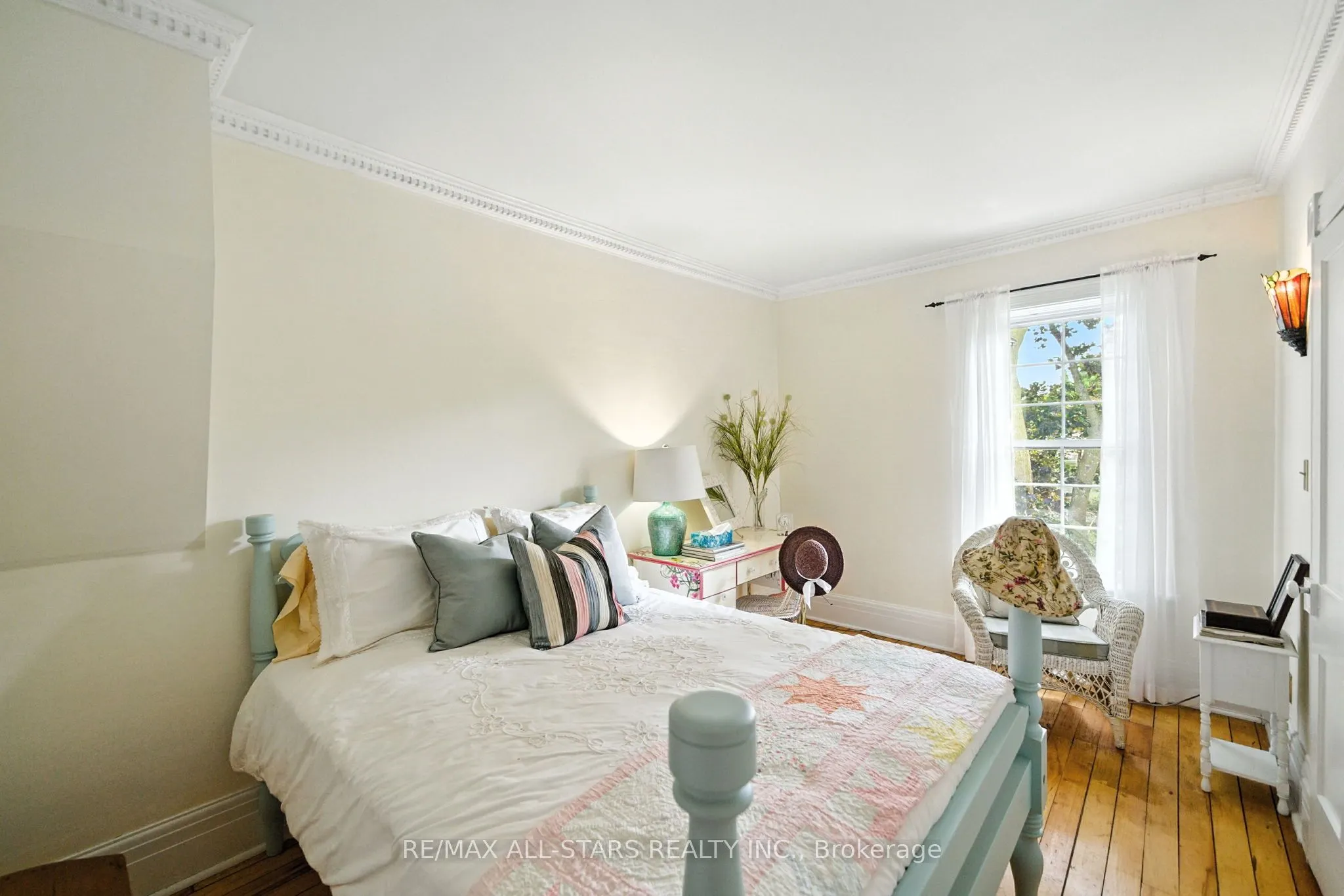 10987 Simcoe Street
