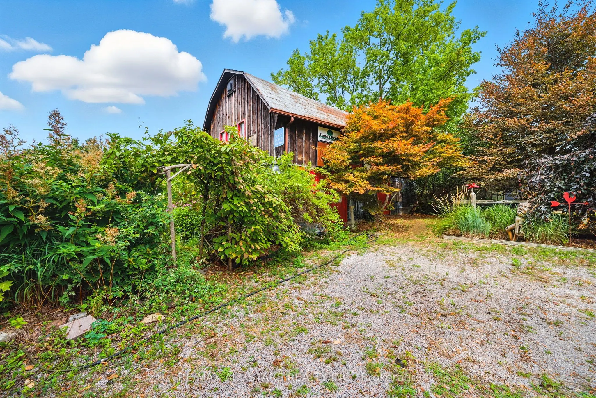 10987 Simcoe Street