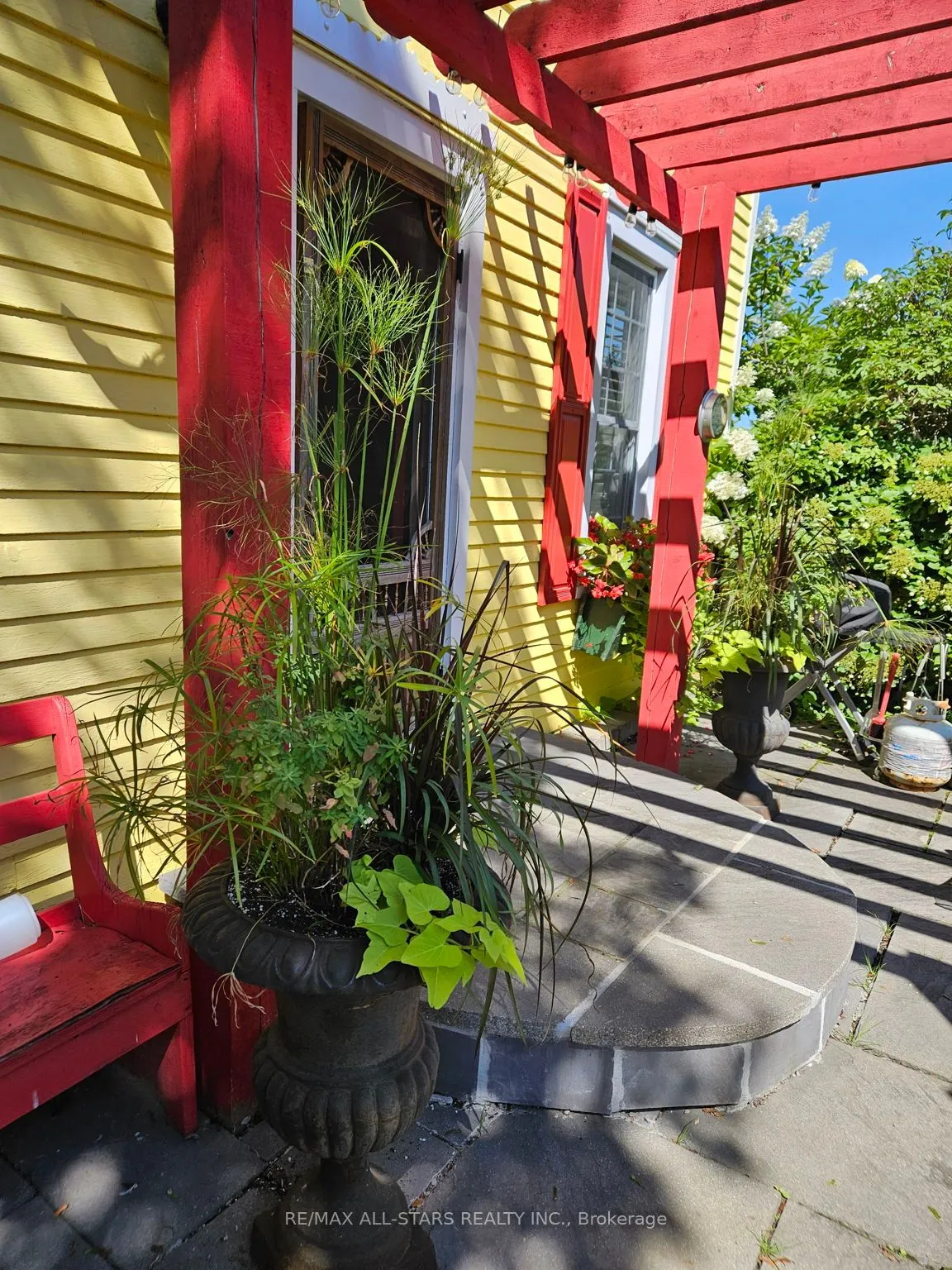 10987 Simcoe Street