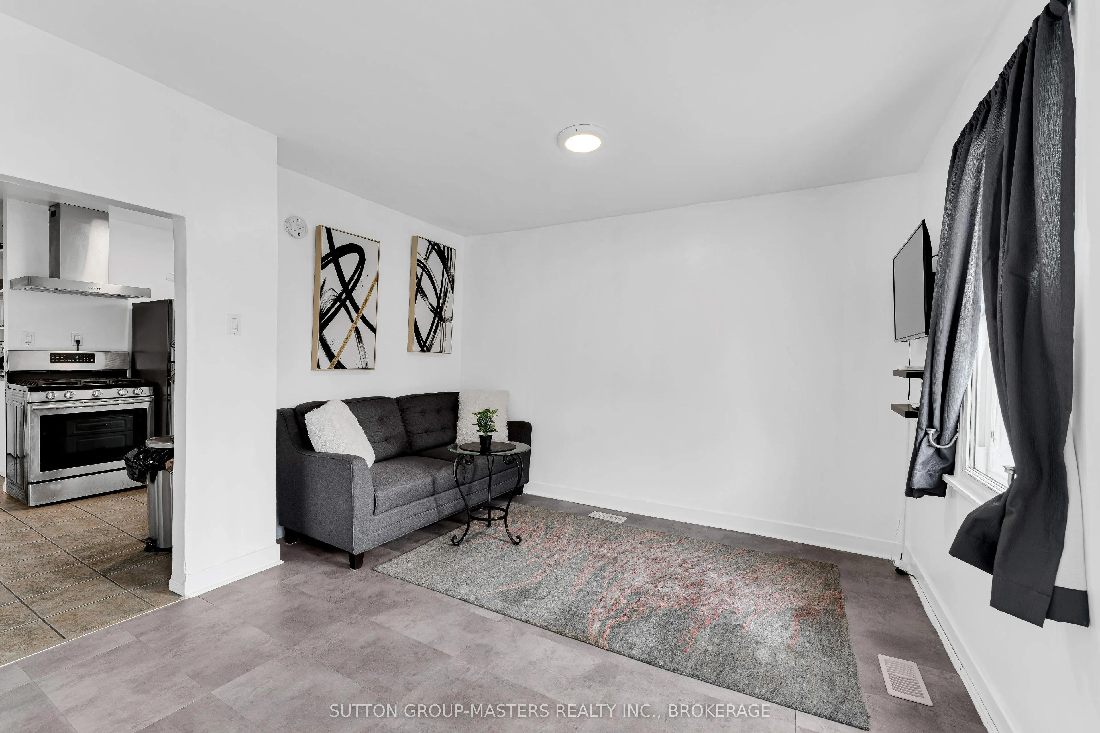 11 Kingscourt Avenue