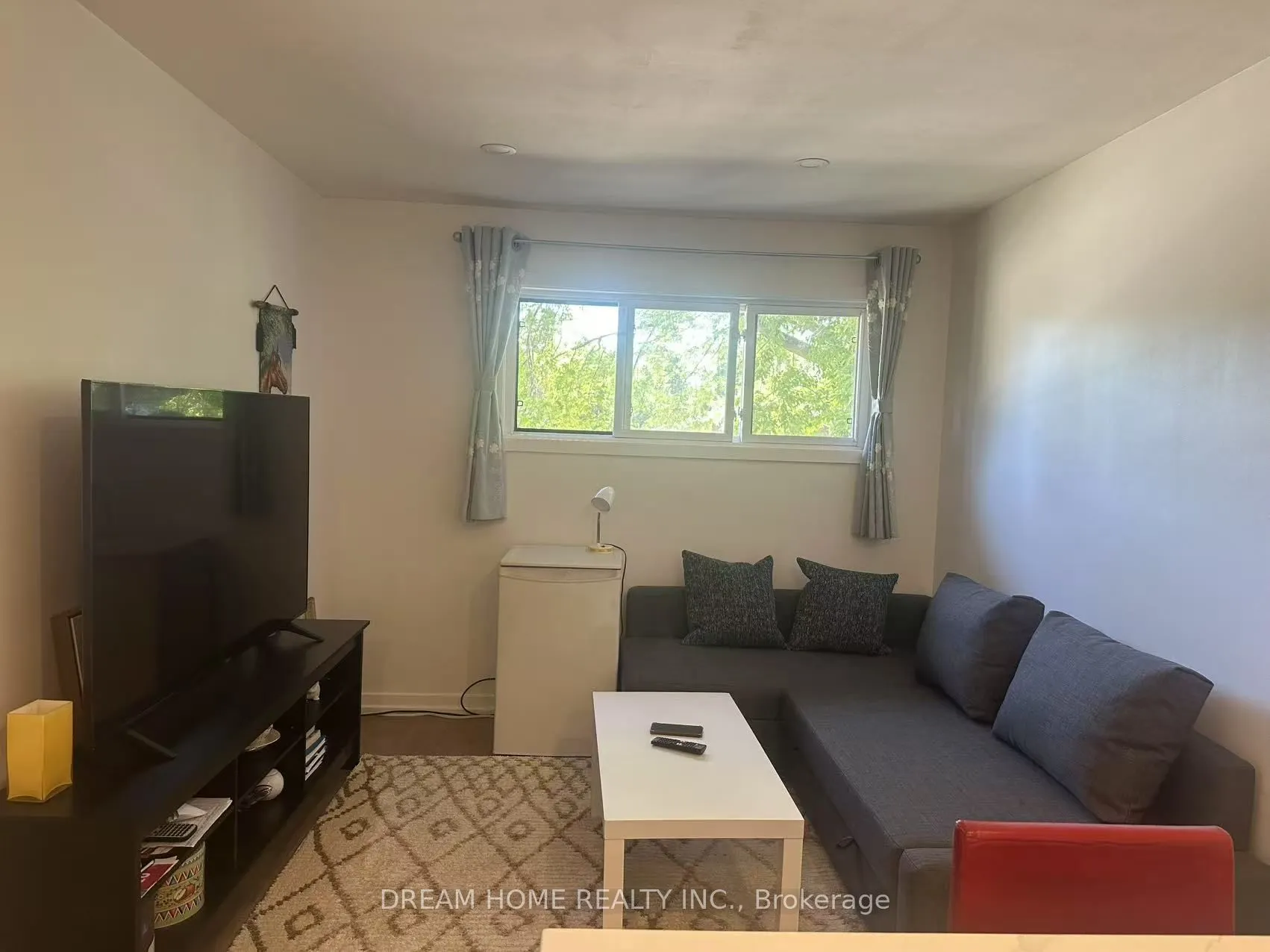178 Columbia Drive, #Upper