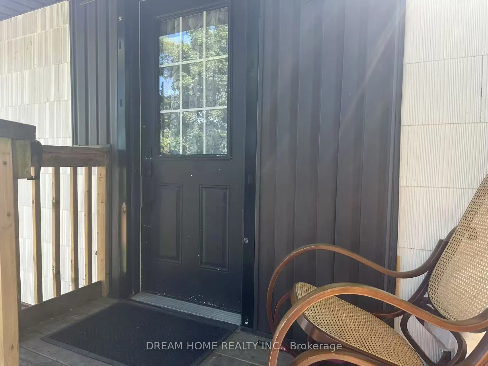 178 Columbia Drive, #Upper
