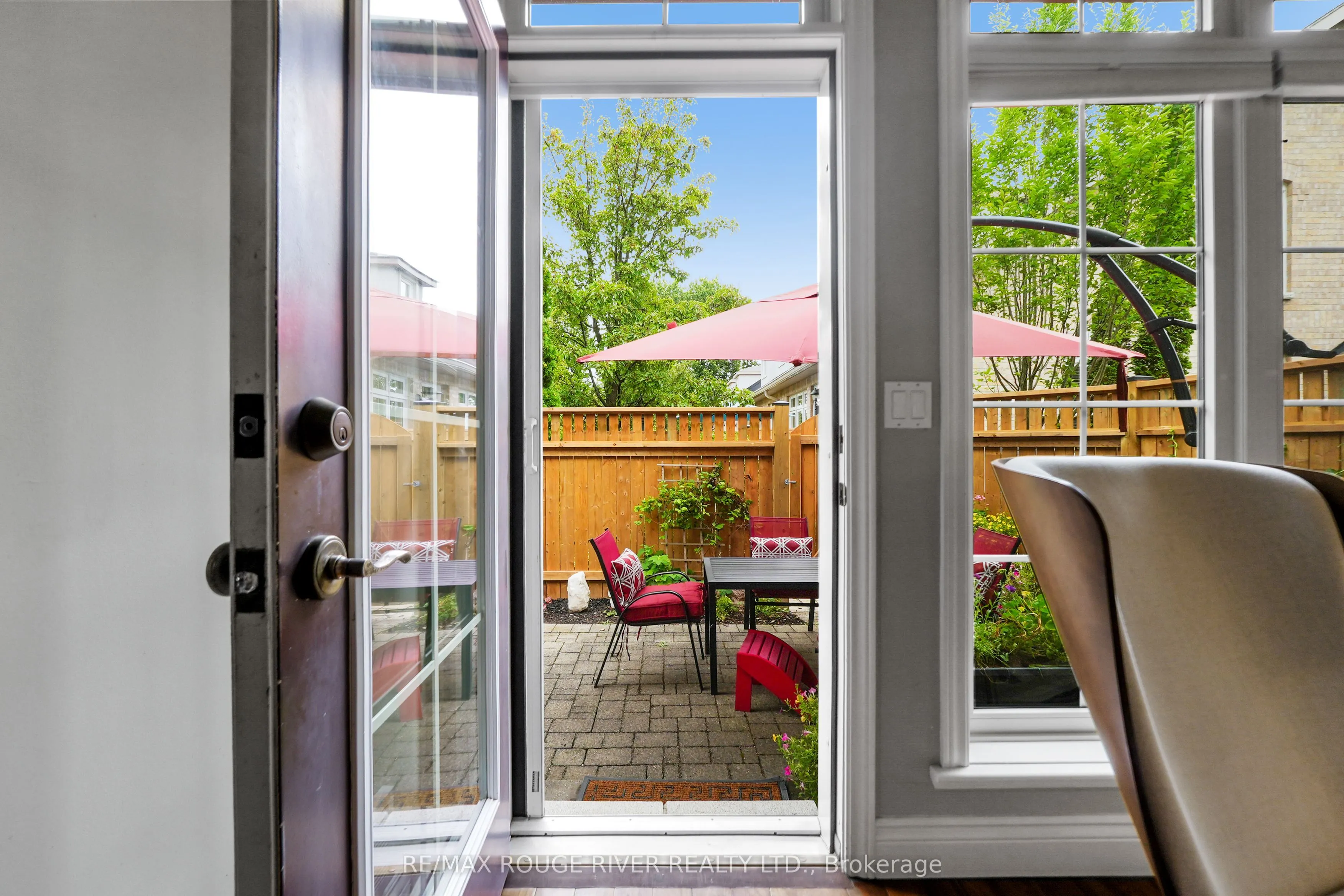 120 University Avenue E, #403