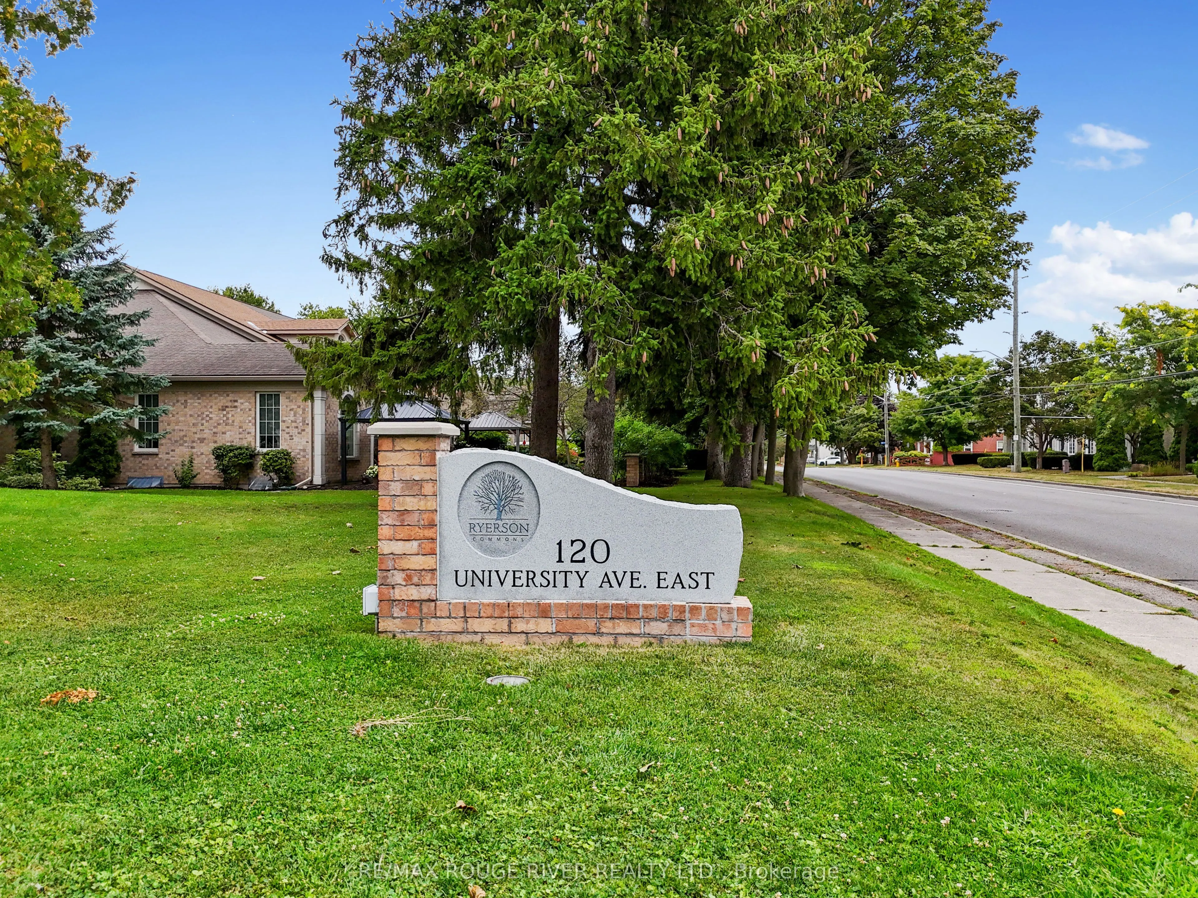 120 University Avenue E, #403
