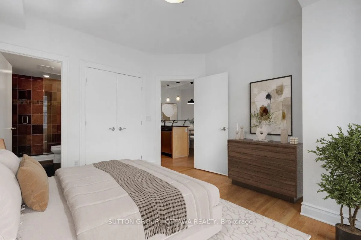 95 Bronson Avenue, #802