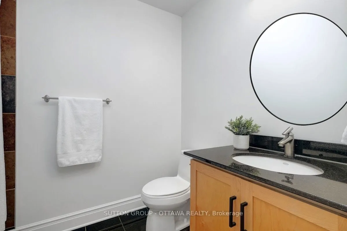 95 Bronson Avenue, #802