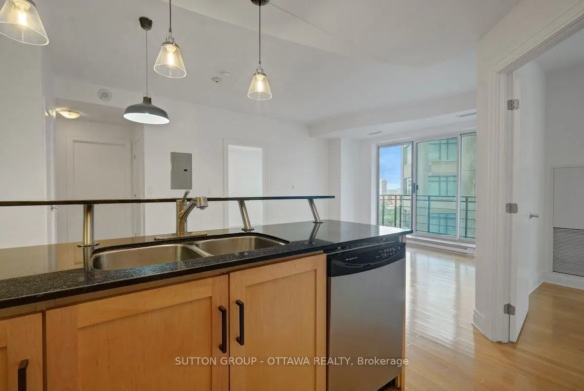 95 Bronson Avenue, #802