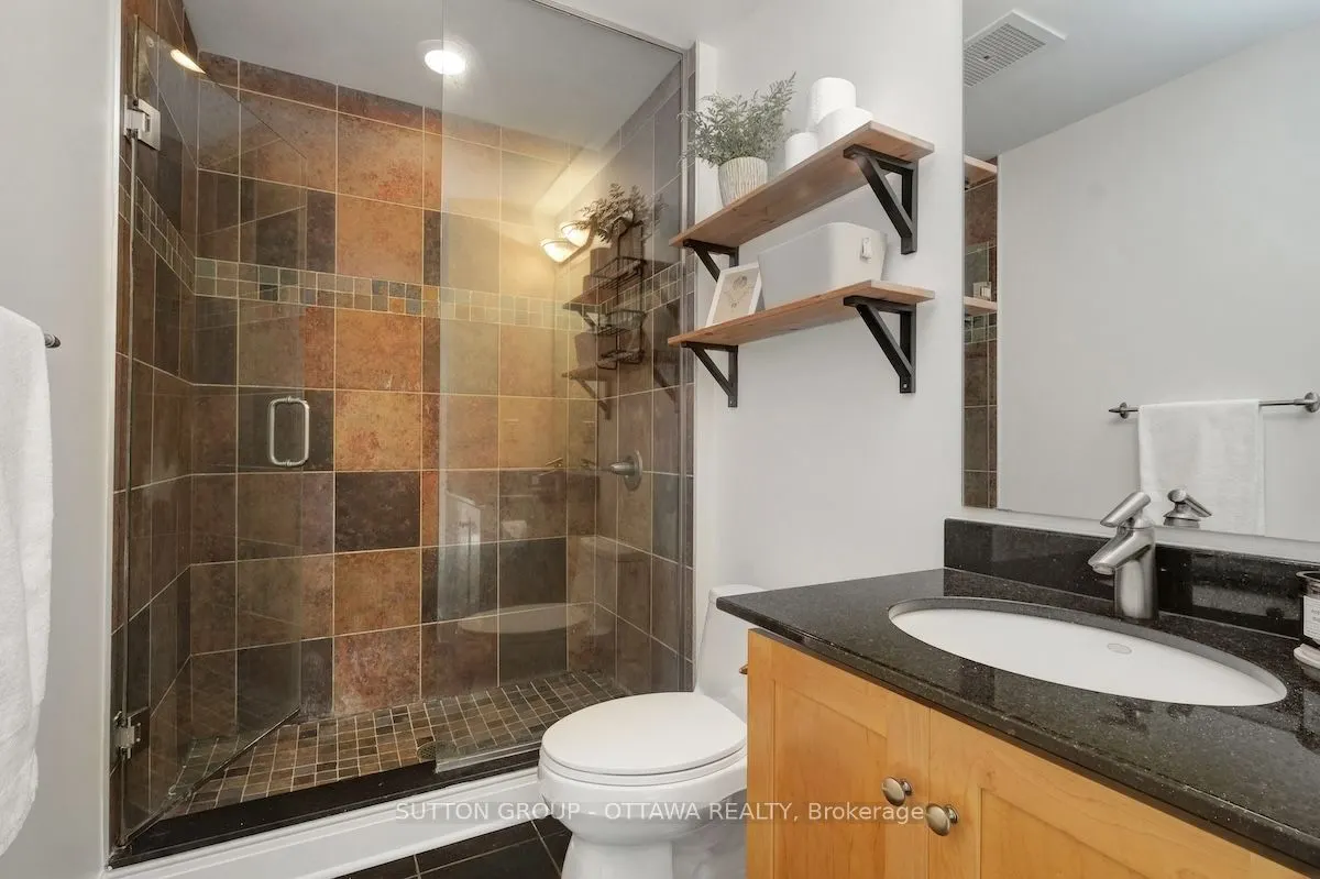 95 Bronson Avenue, #802
