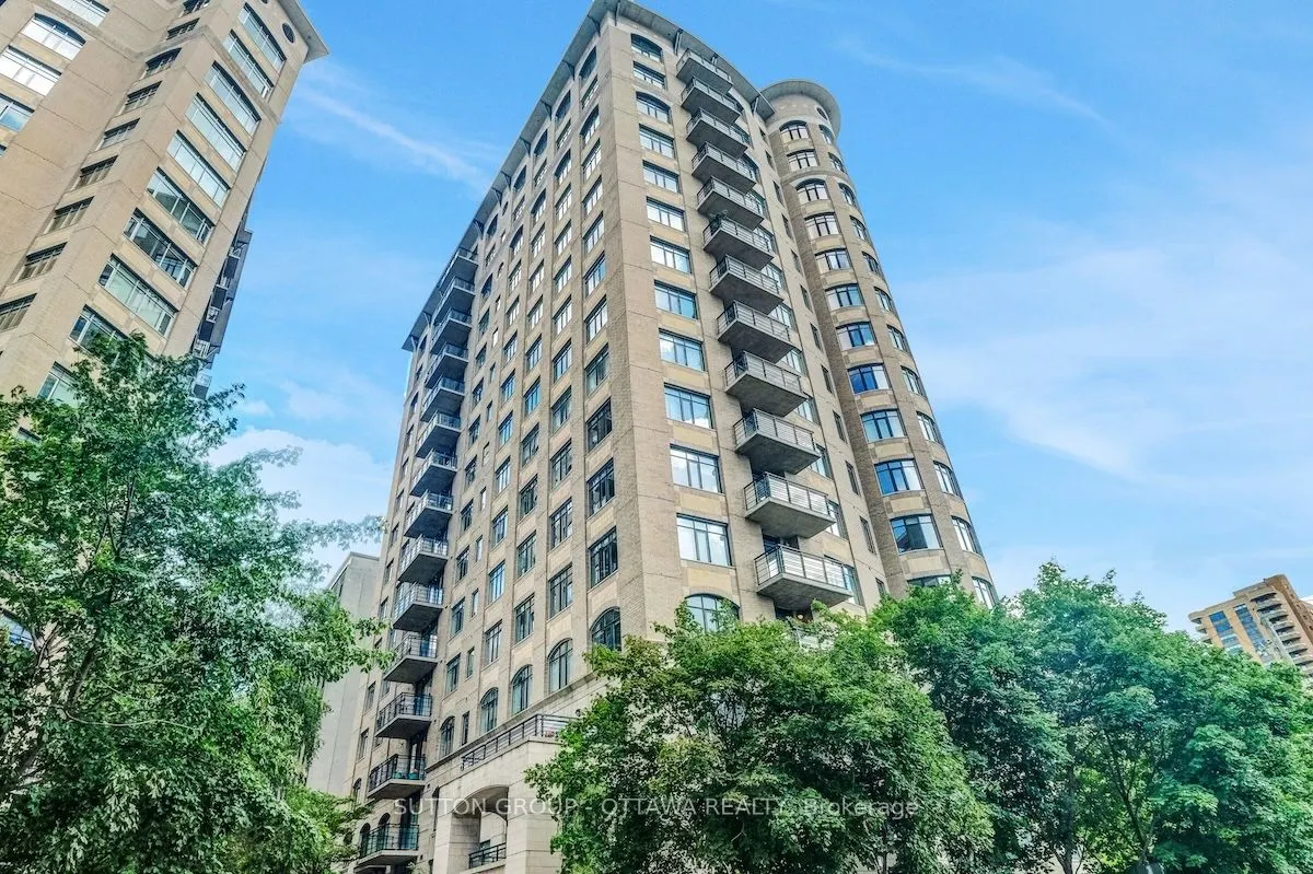 95 Bronson Avenue, #802