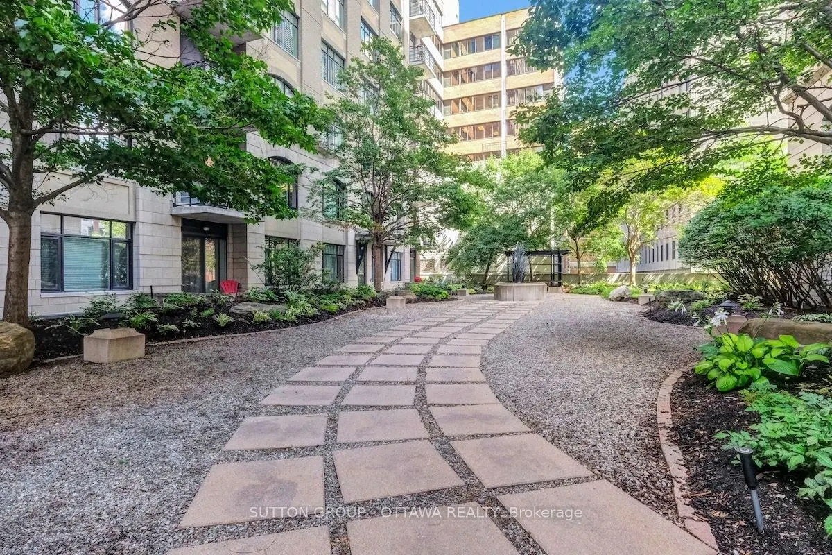 95 Bronson Avenue, #802