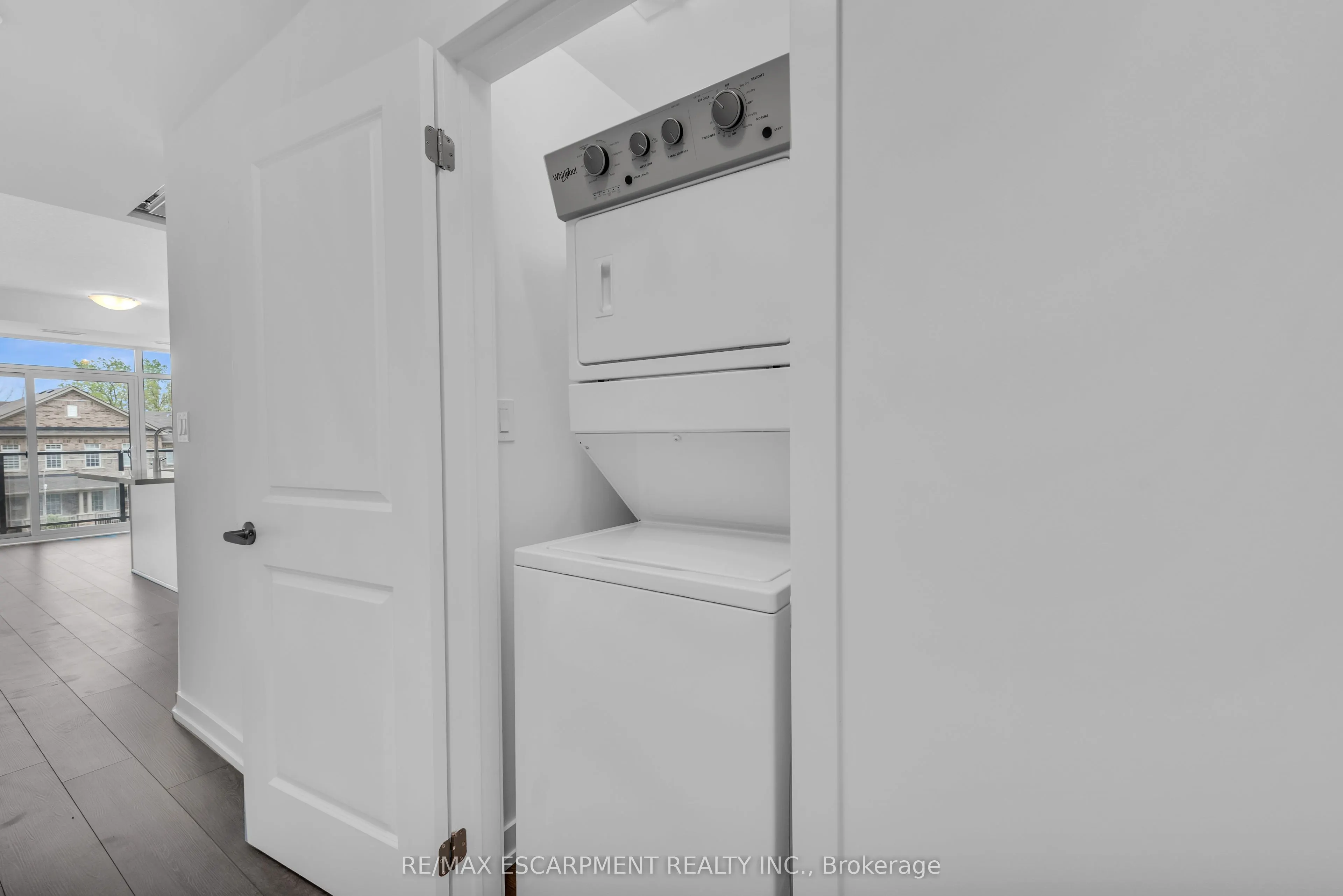 470 Dundas Street E, #220