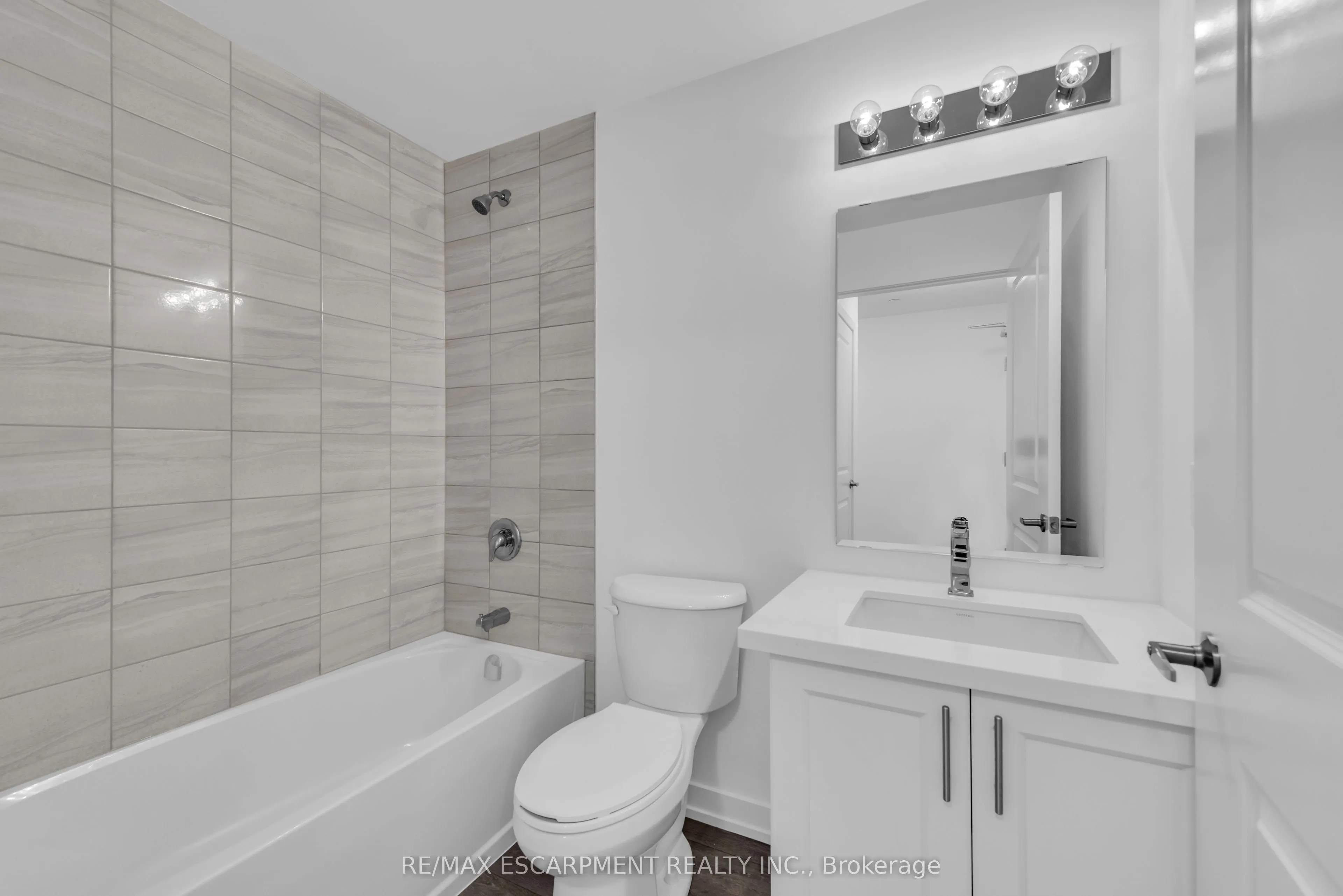 470 Dundas Street E, #220