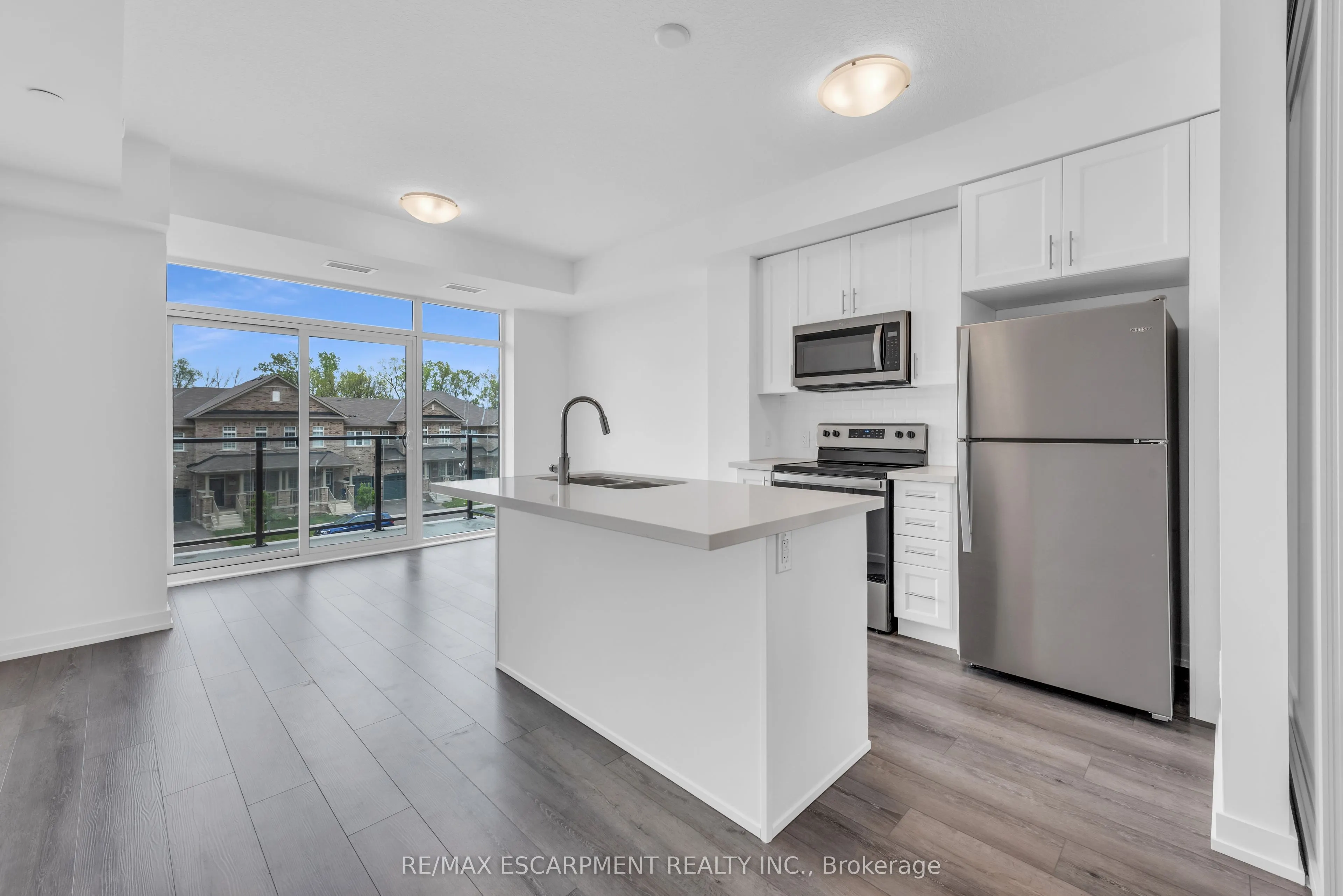 470 Dundas Street E, #220