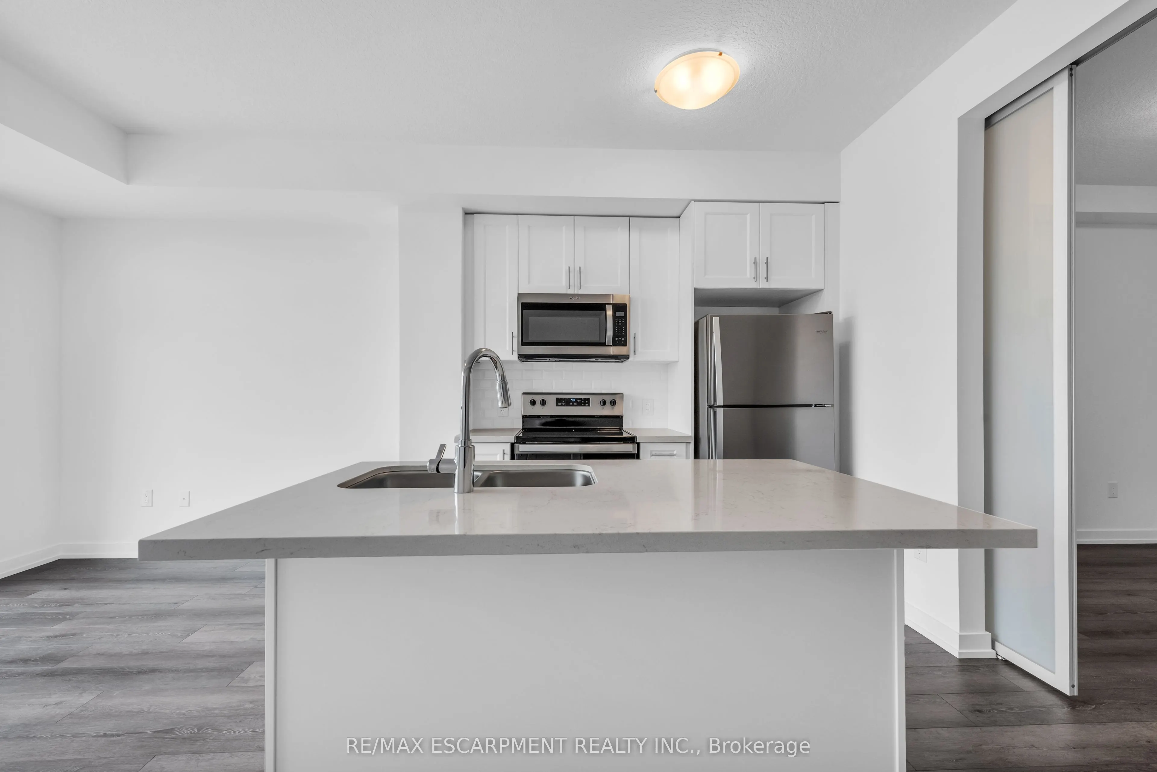 470 Dundas Street E, #220