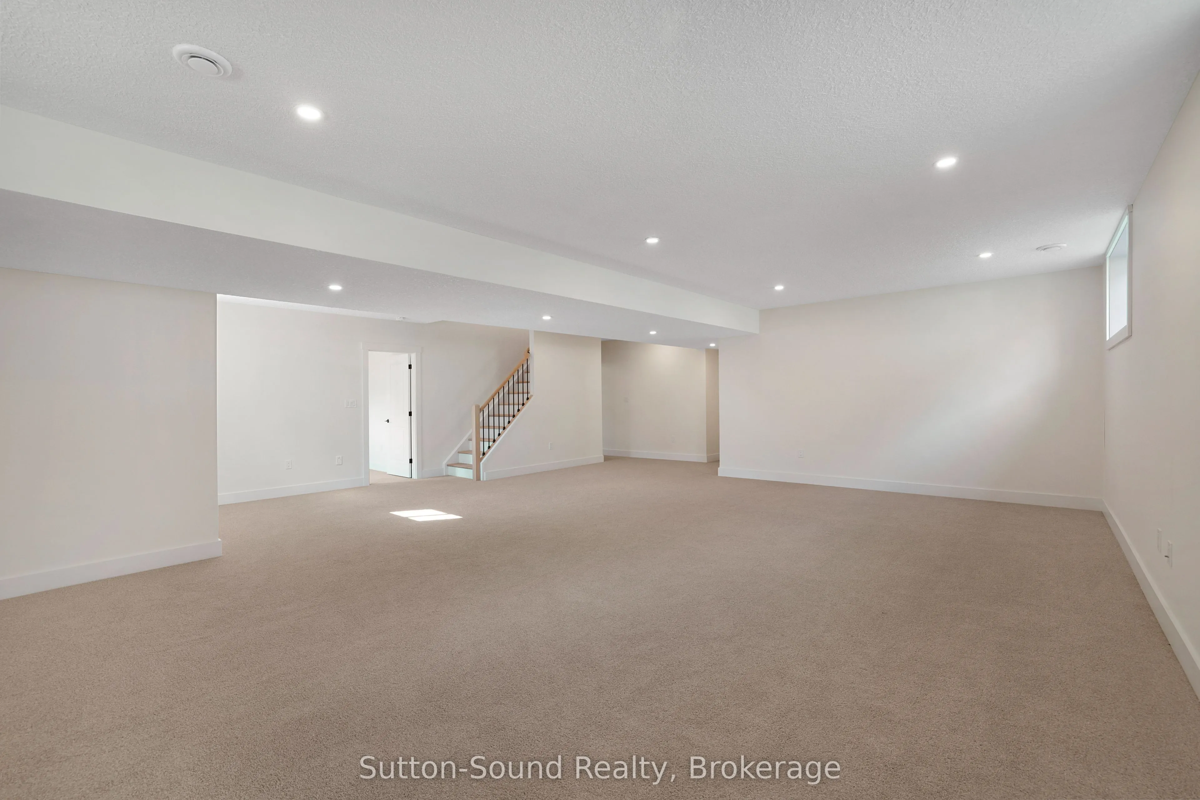 325 6TH Avenue W