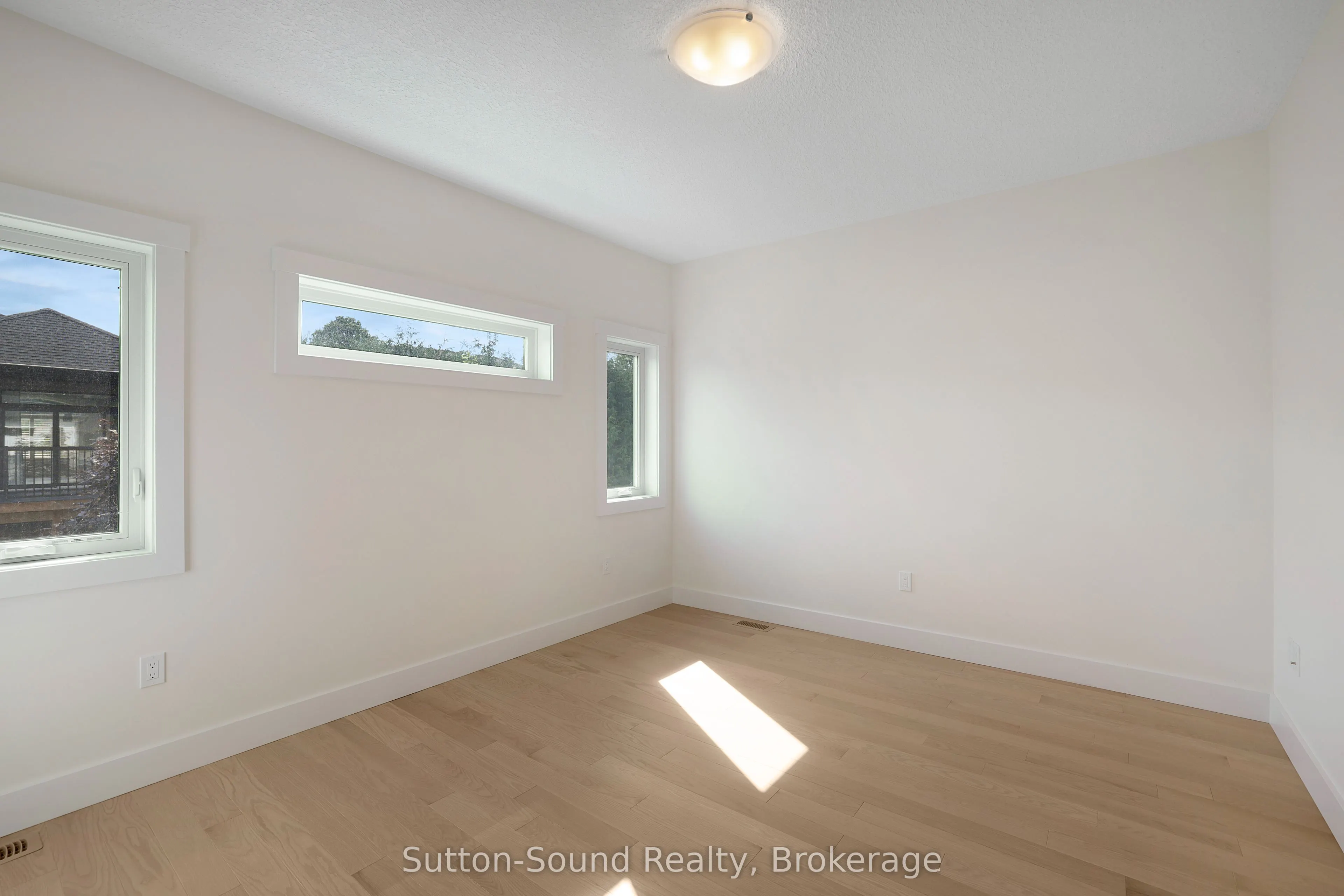 325 6TH Avenue W