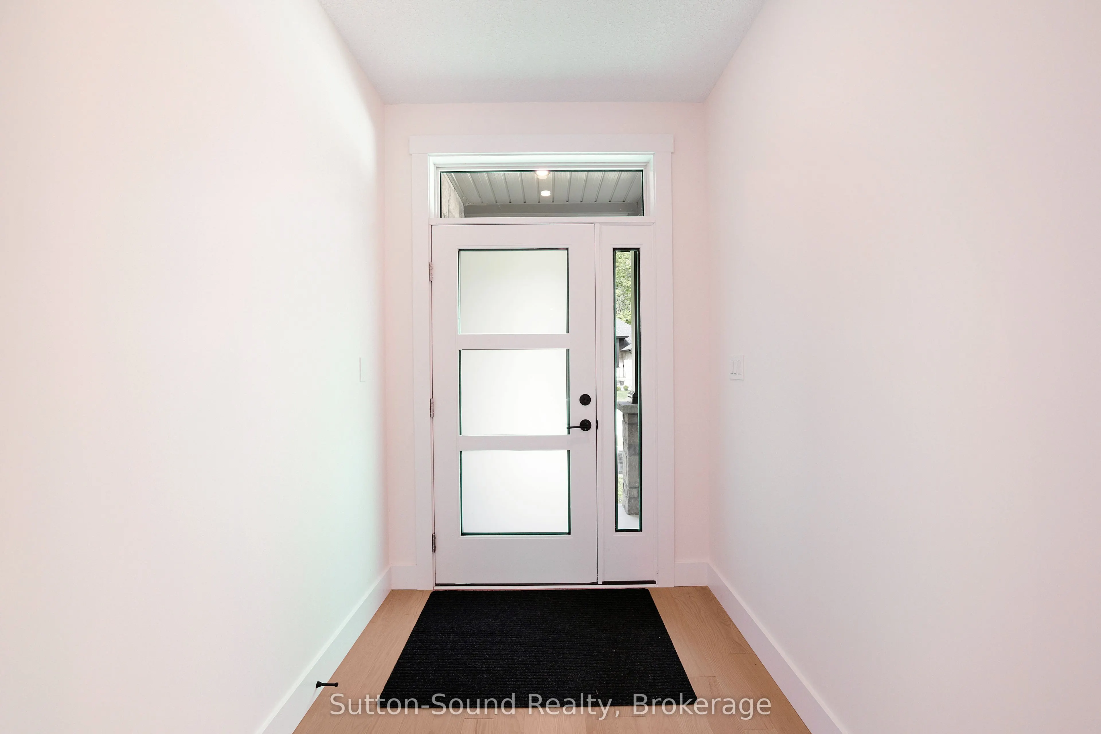 325 6TH Avenue W
