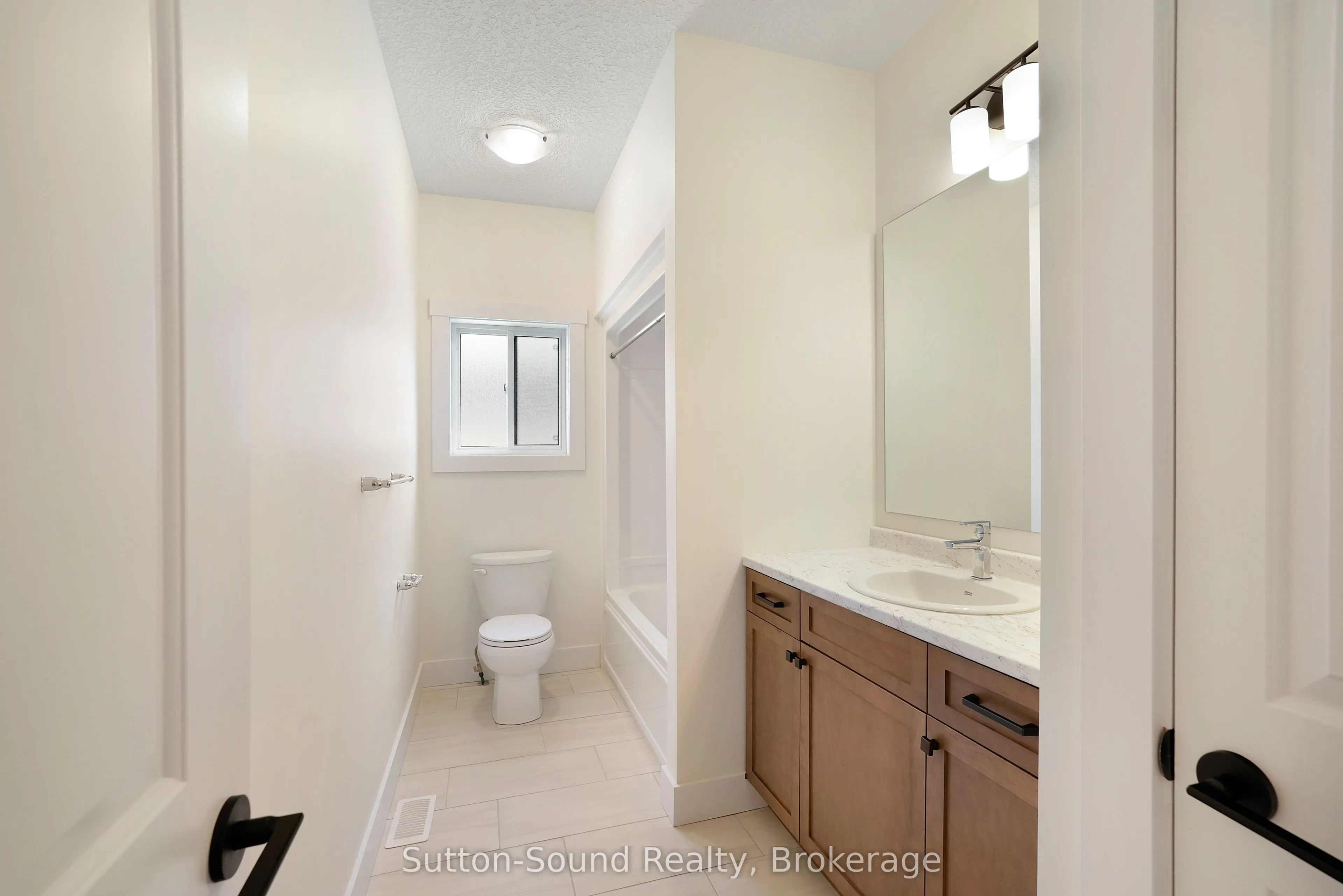 325 6TH Avenue W