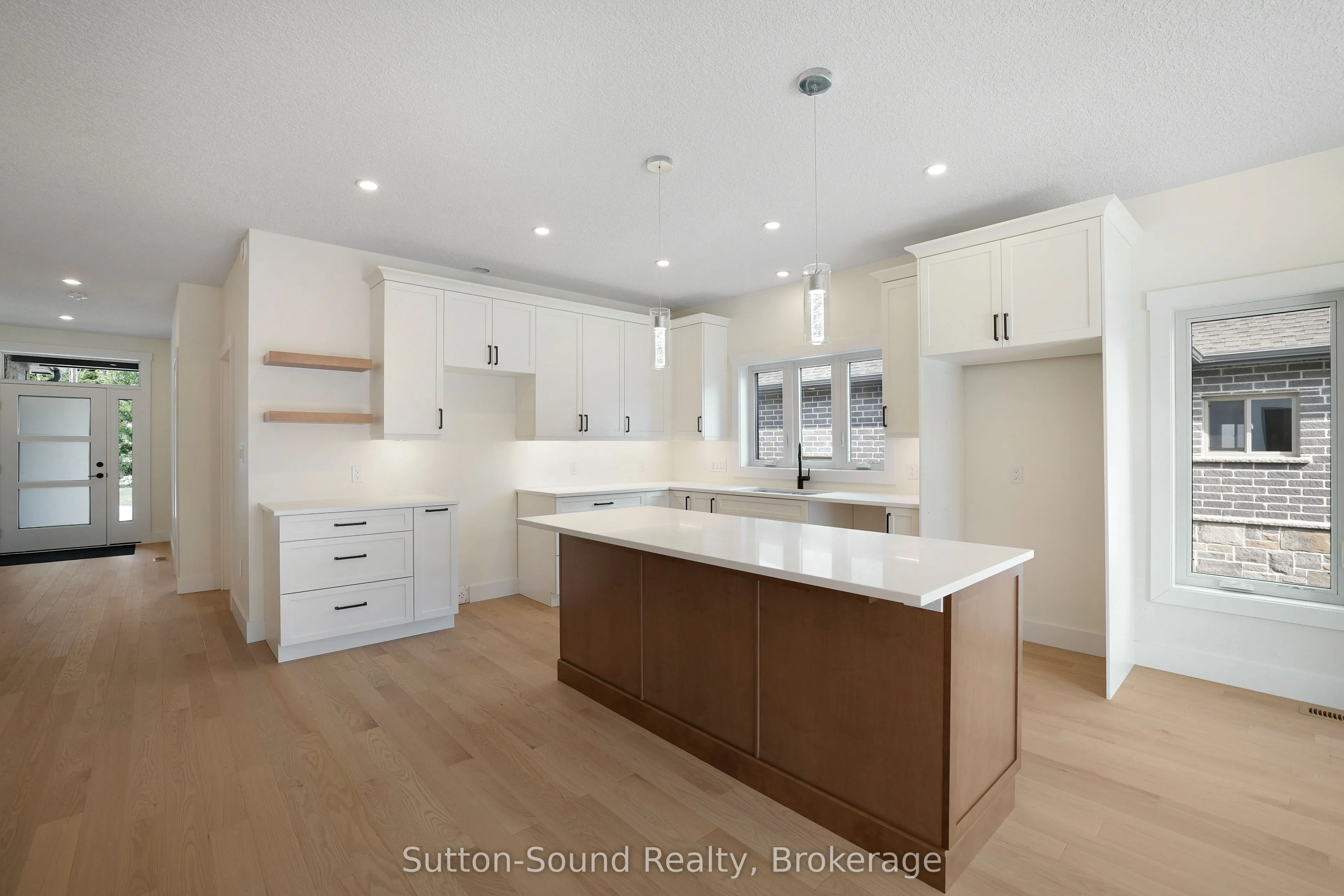 325 6TH Avenue W