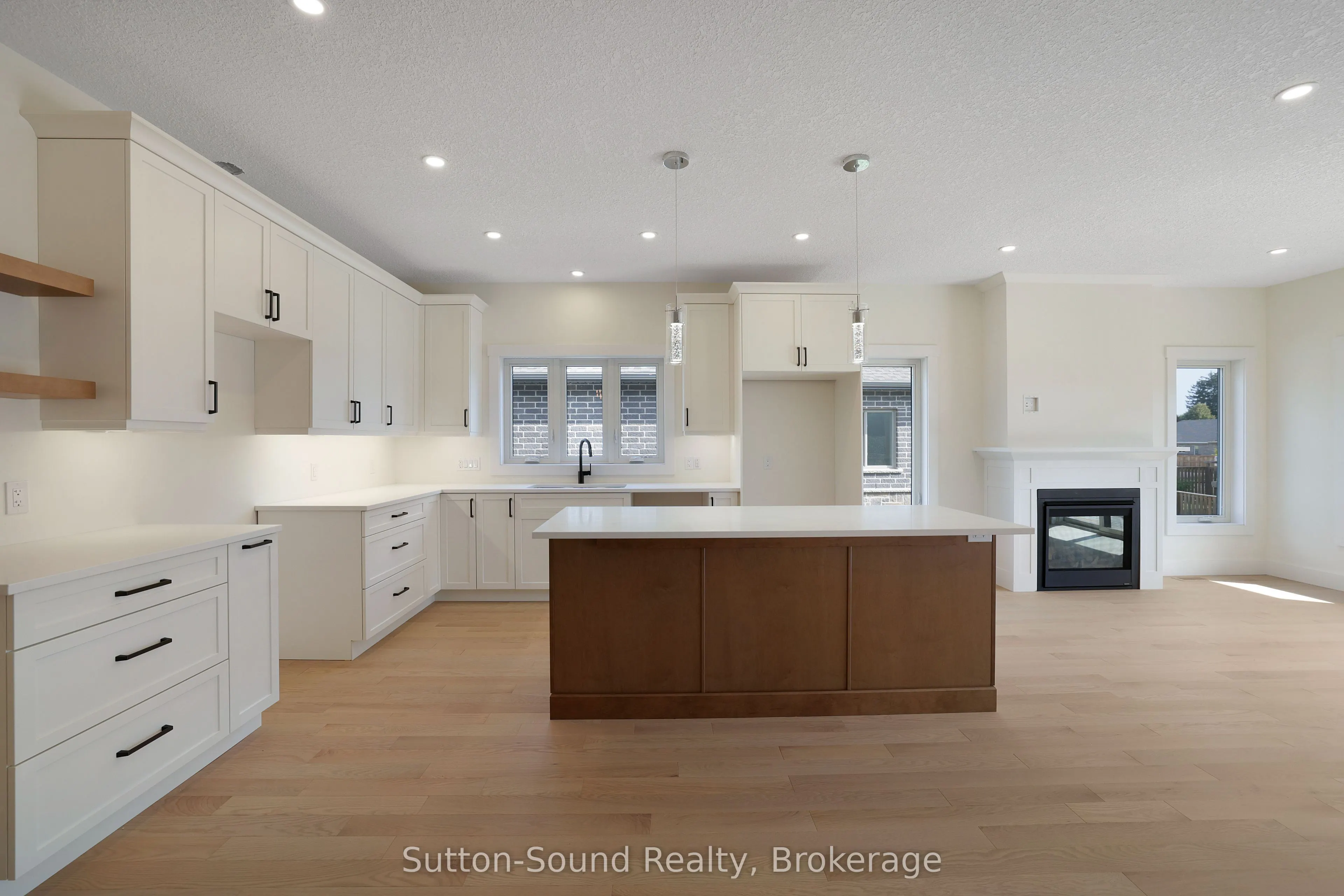 325 6TH Avenue W