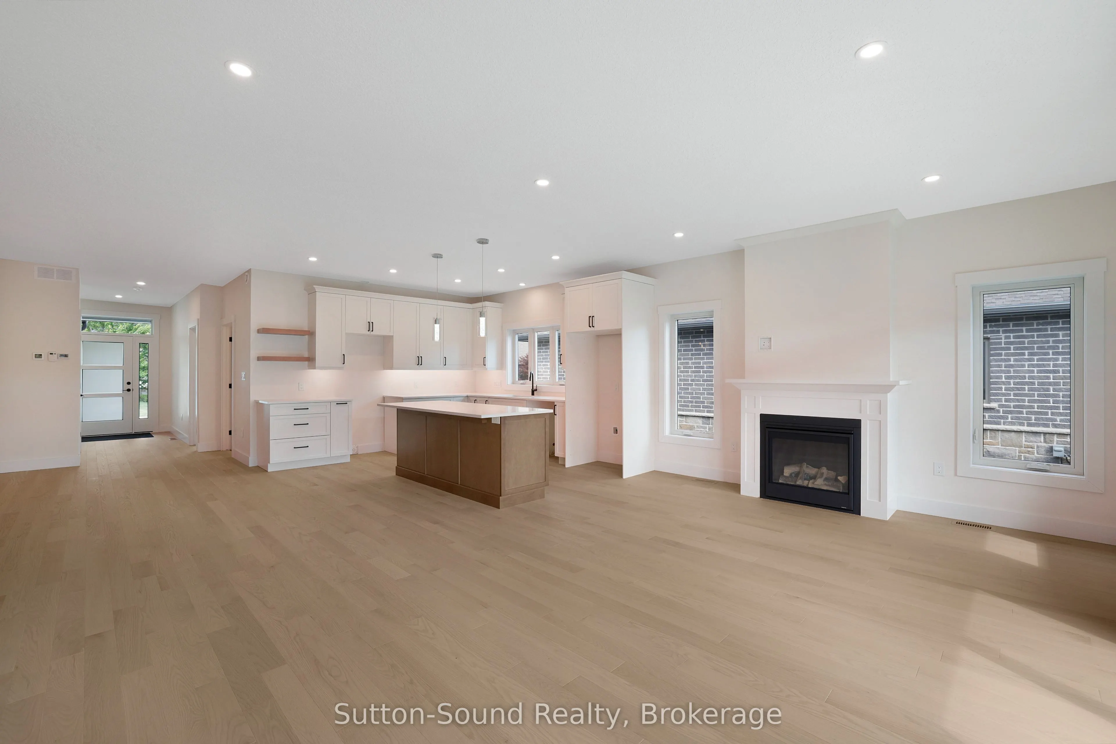 325 6TH Avenue W
