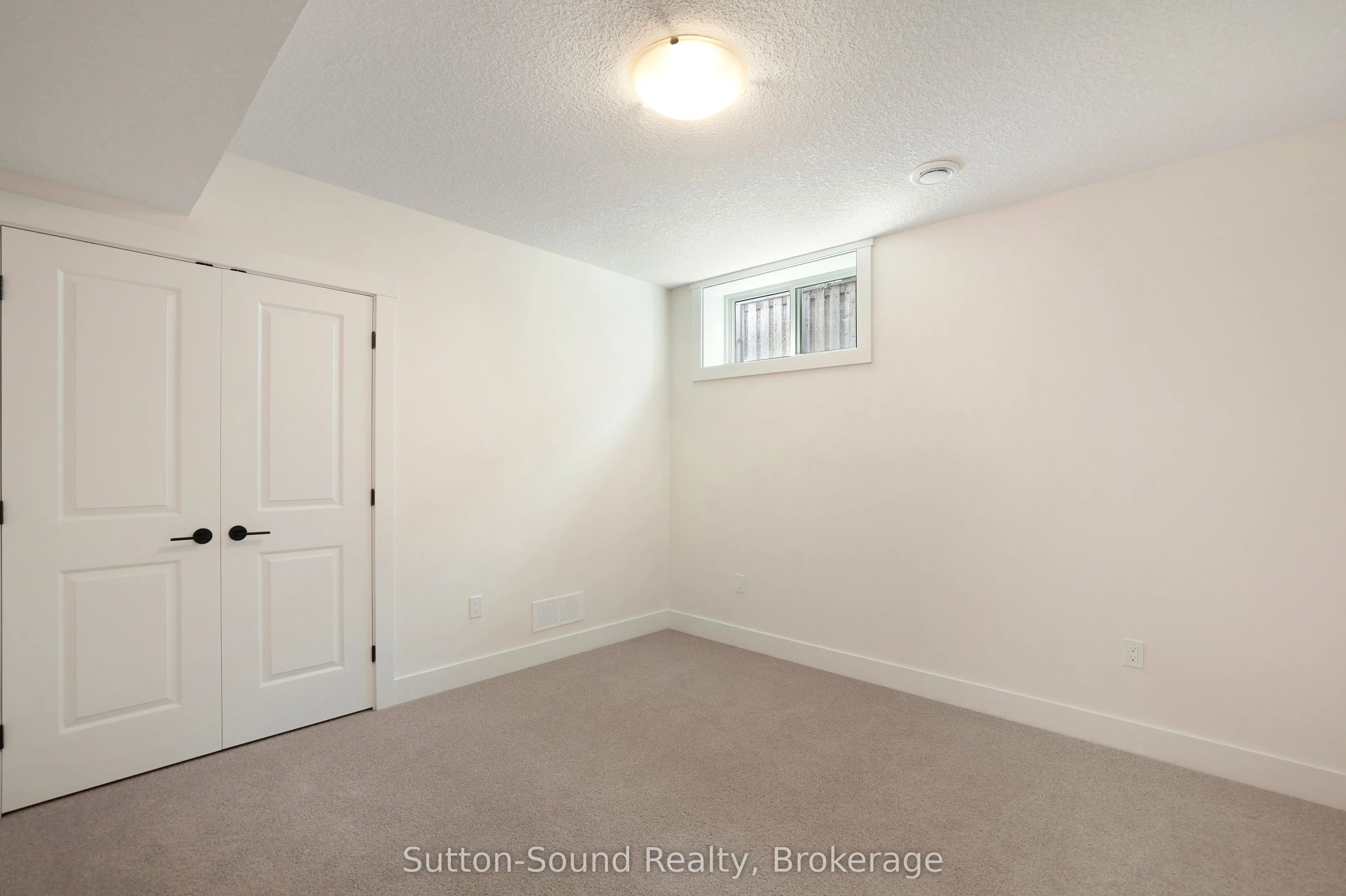 325 6TH Avenue W