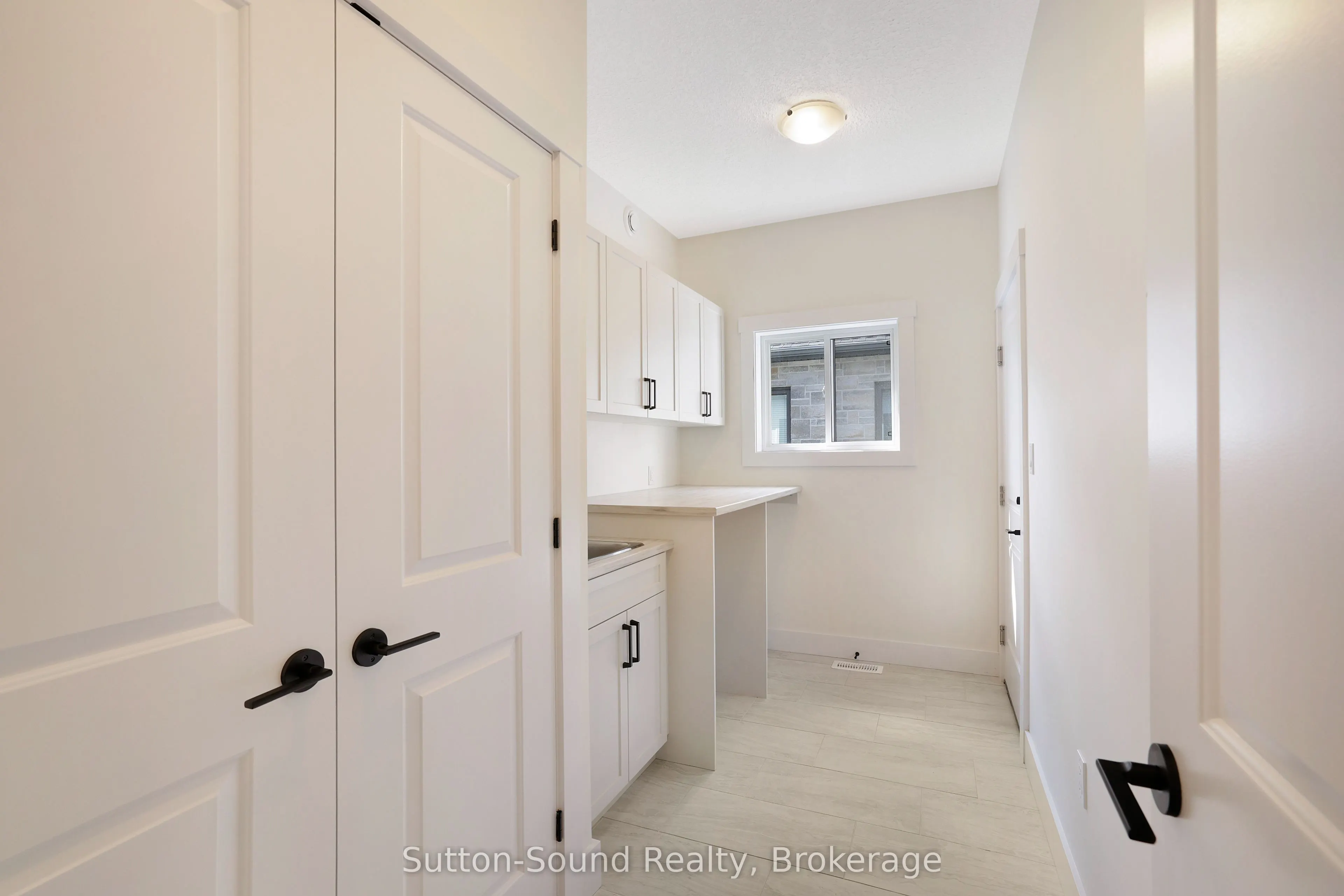 325 6TH Avenue W