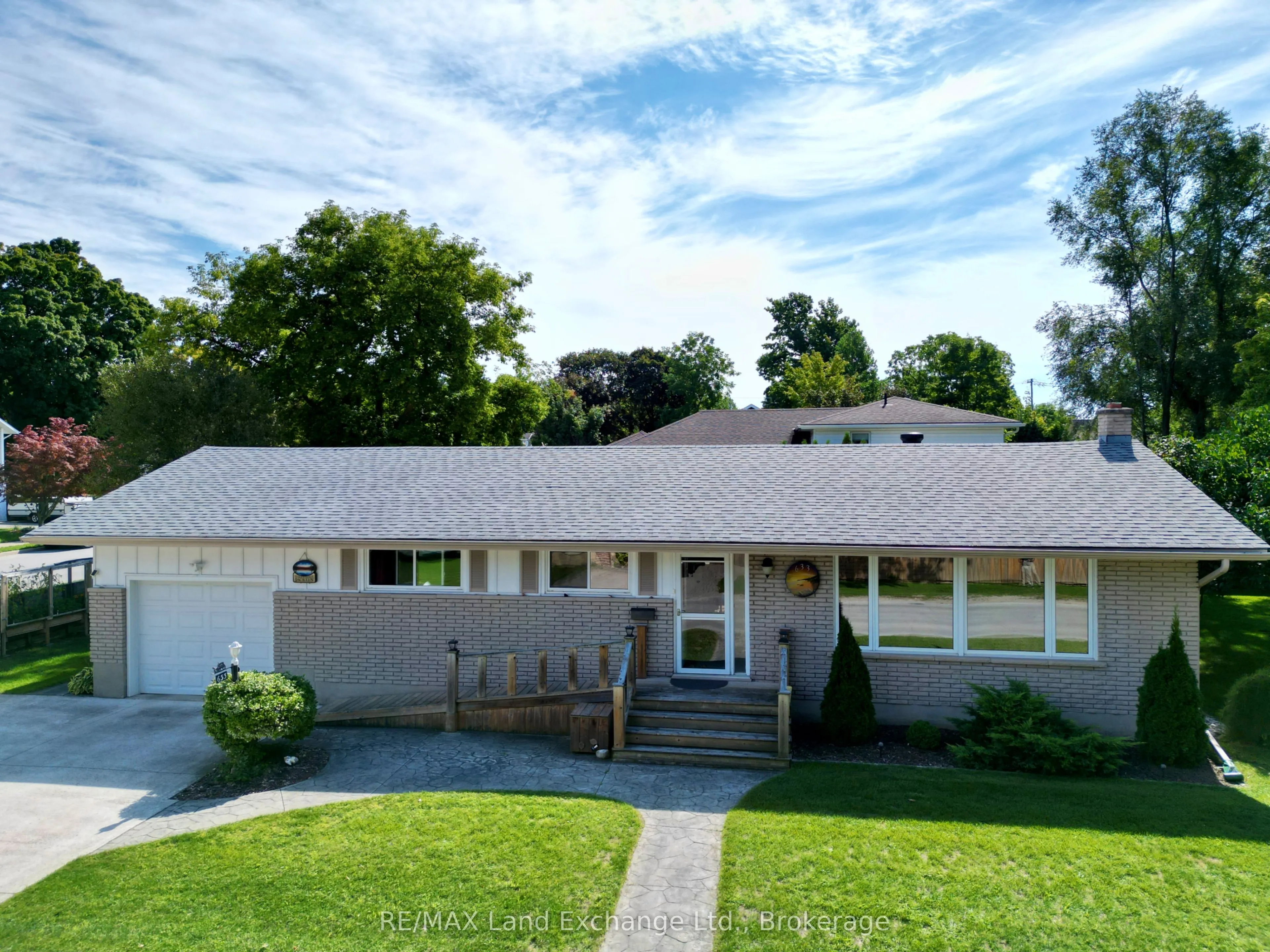 633 Wellington Street