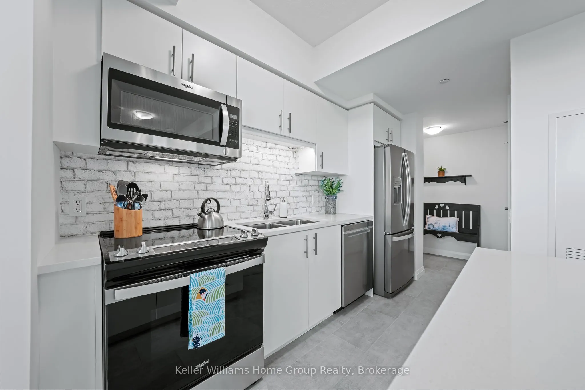 93 Arthur Street, #714