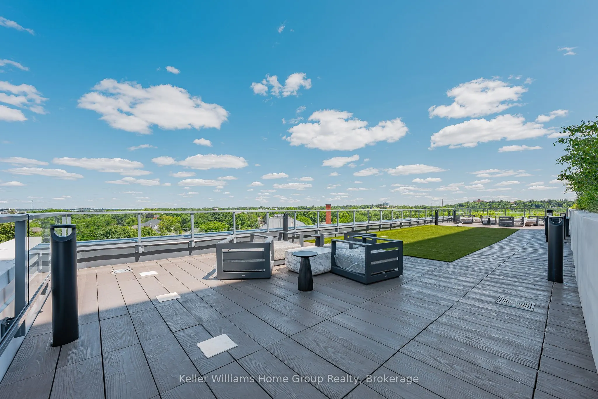93 Arthur Street, #714