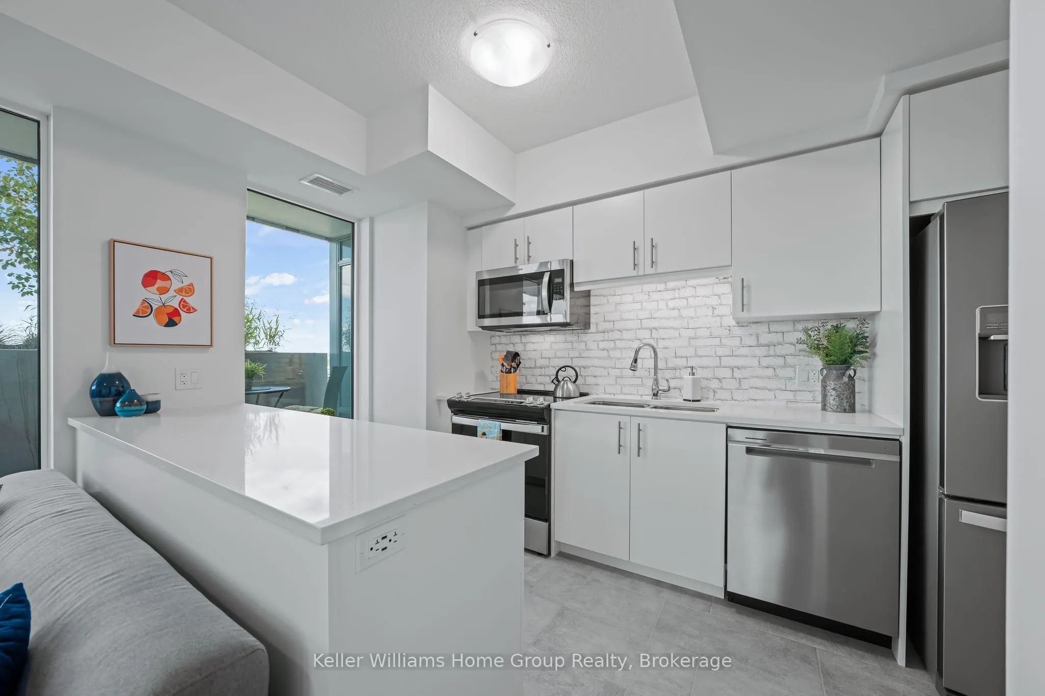 93 Arthur Street, #714