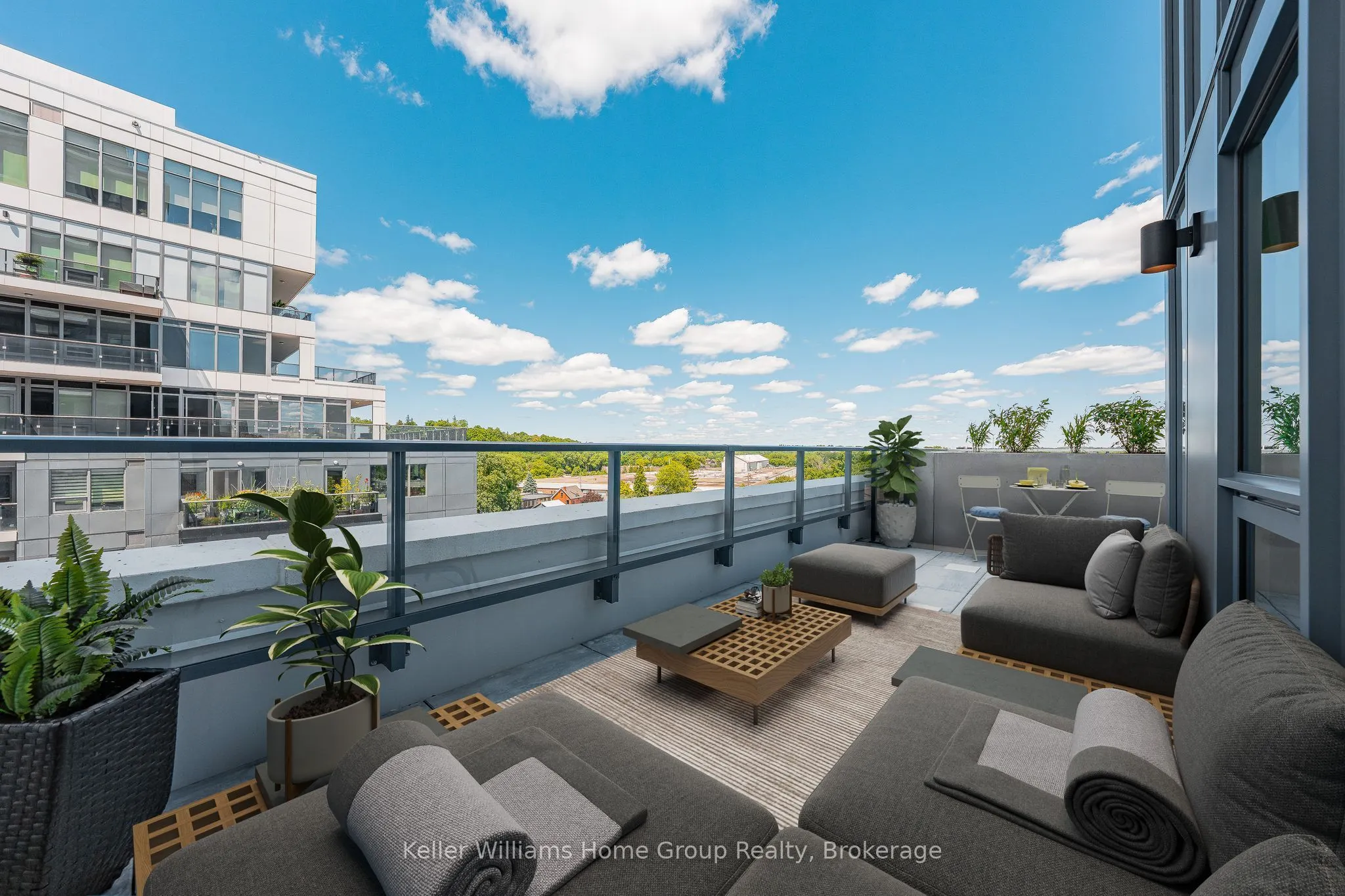 93 Arthur Street, #714