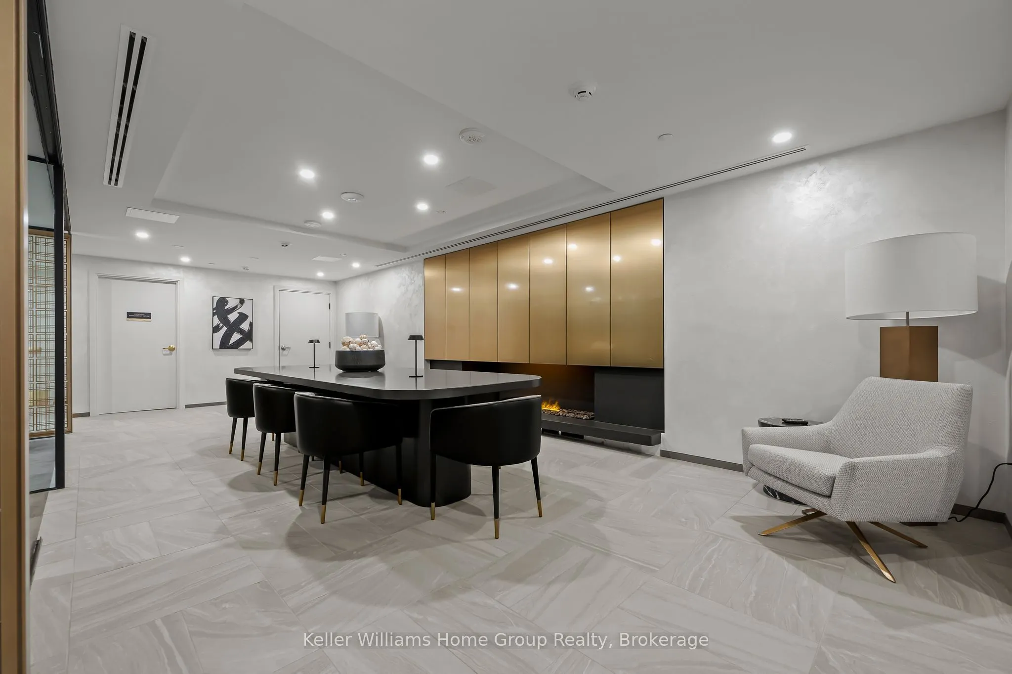 93 Arthur Street, #714