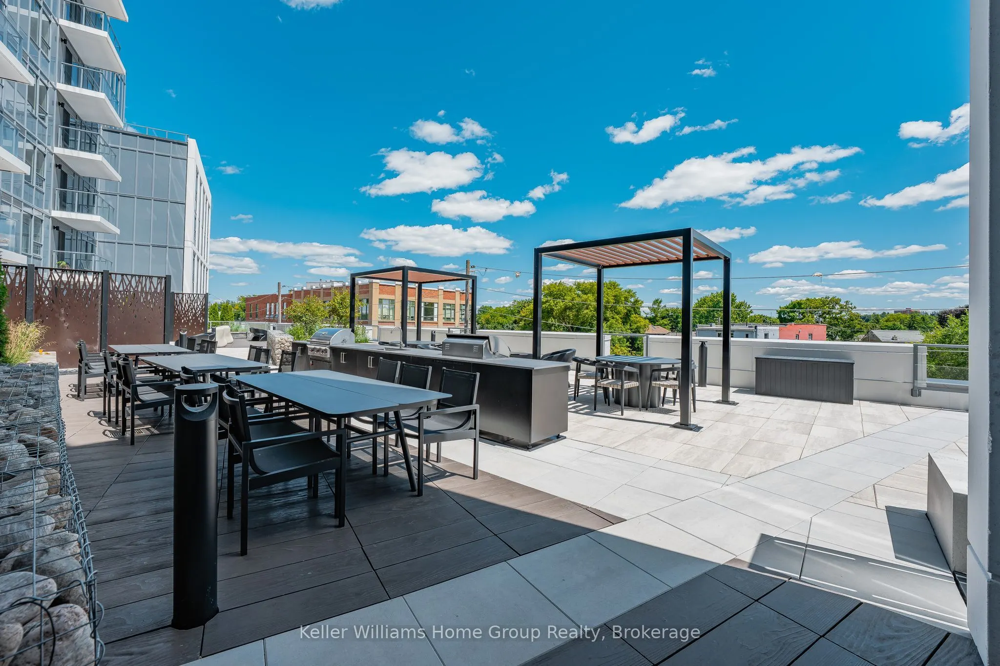 93 Arthur Street, #714