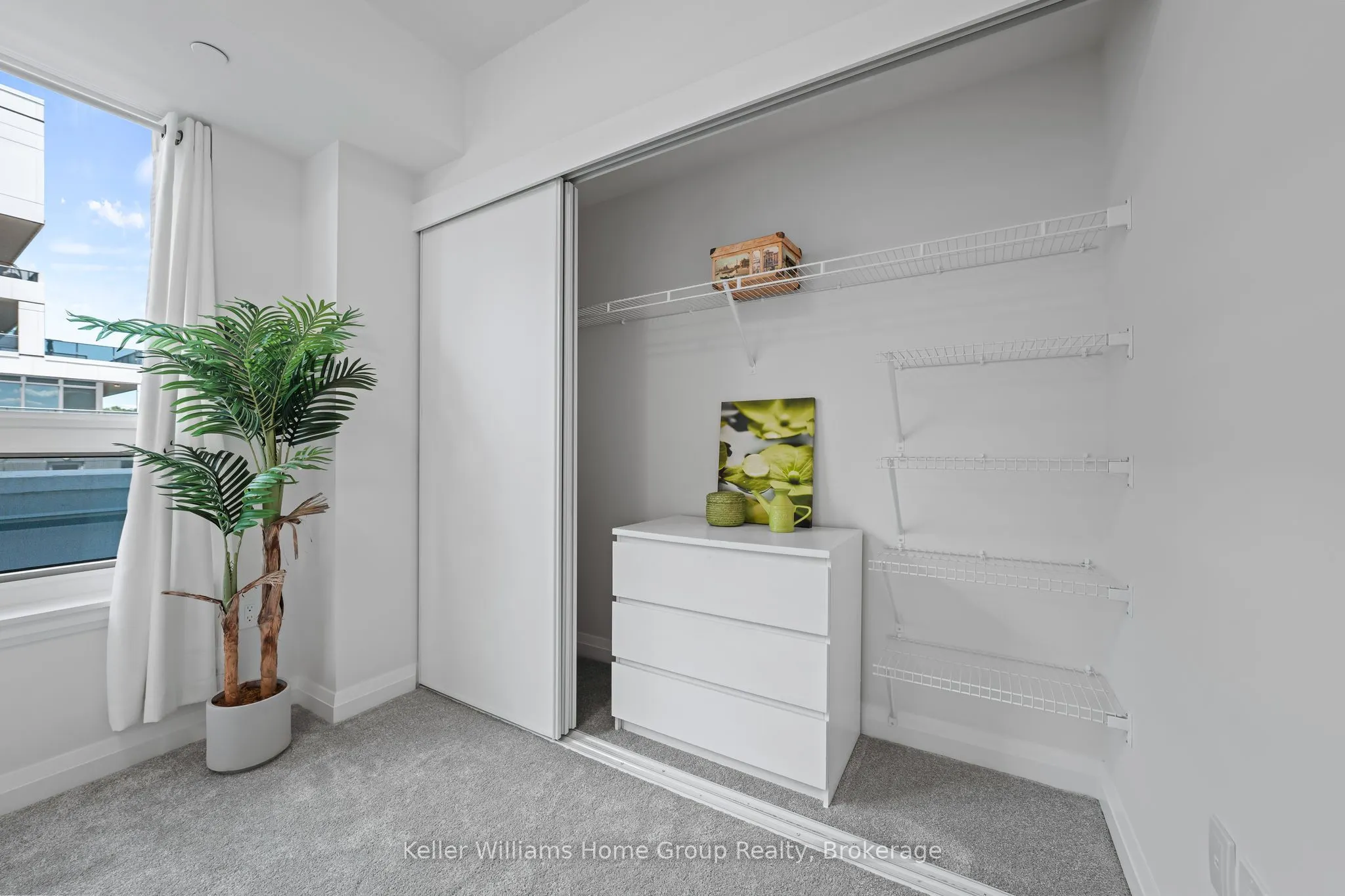 93 Arthur Street, #714
