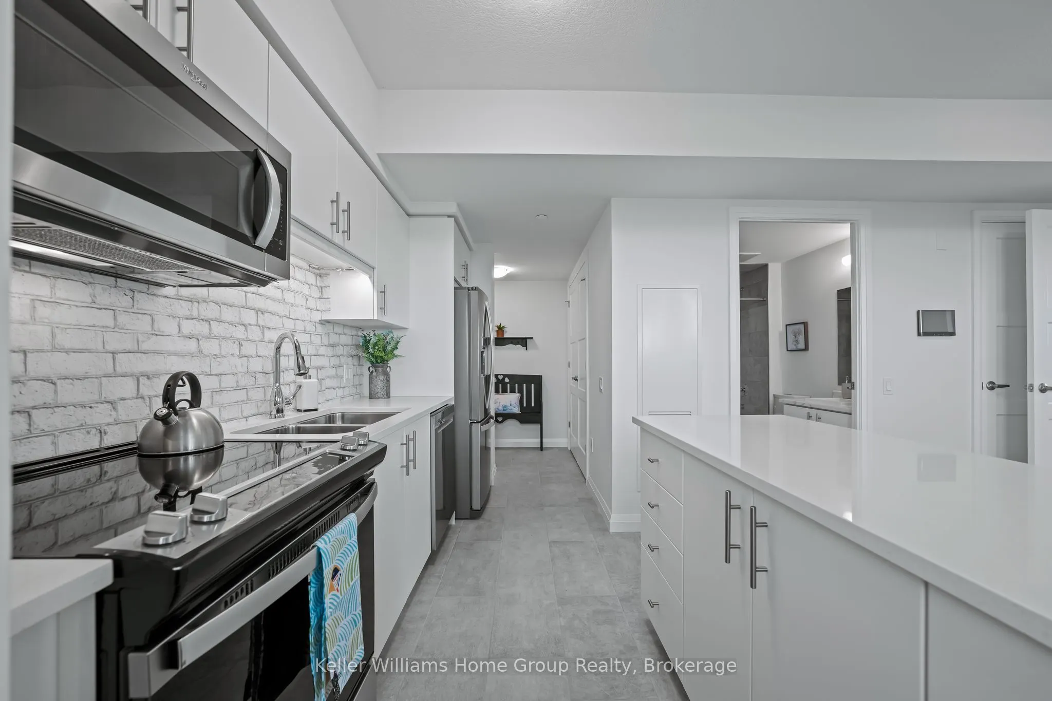 93 Arthur Street, #714