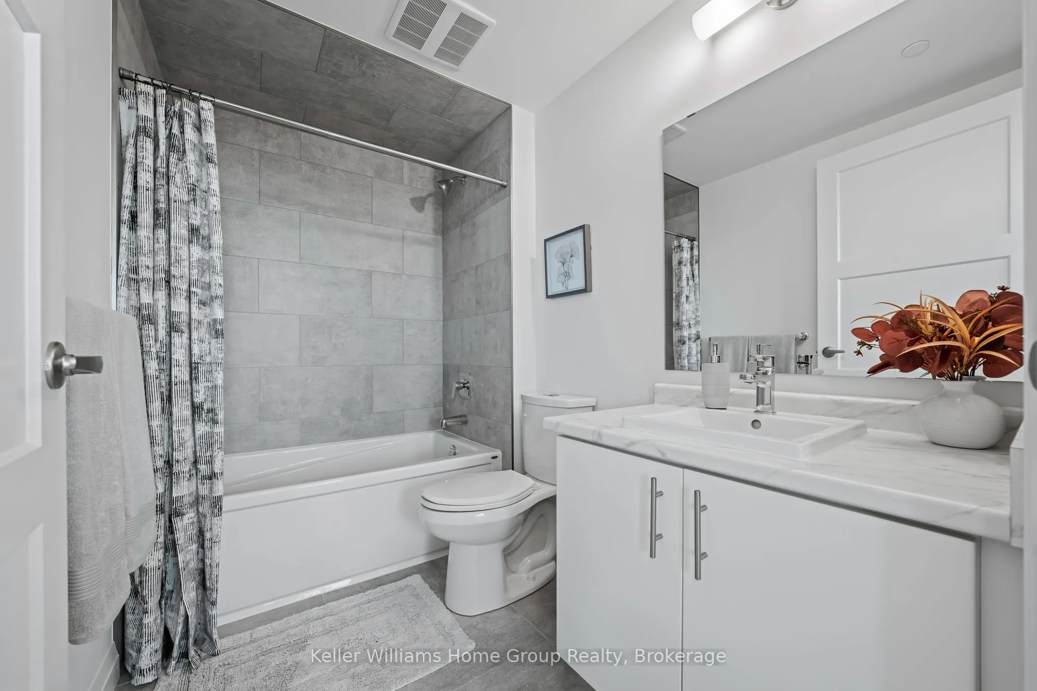 93 Arthur Street, #714