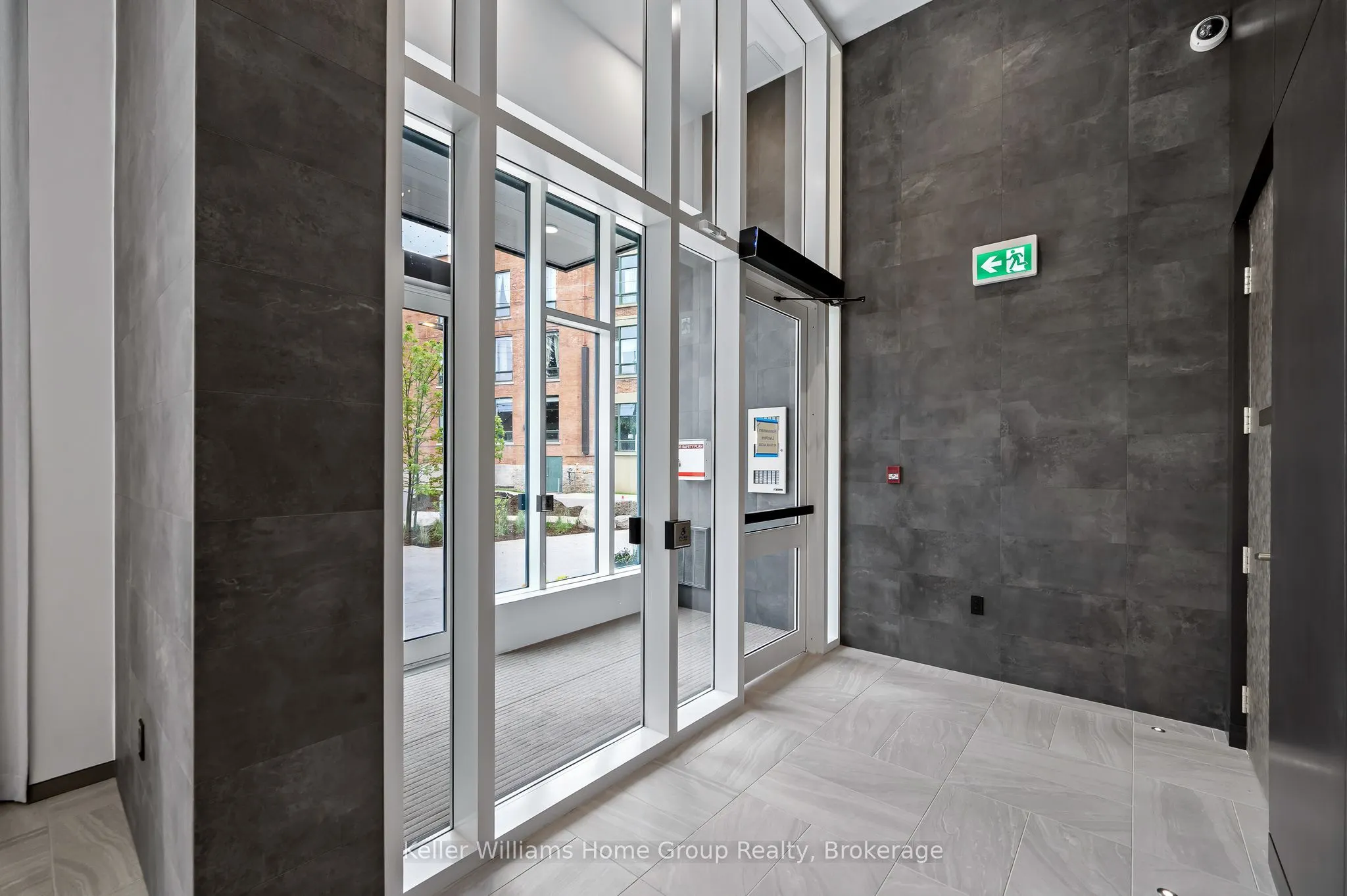 93 Arthur Street, #714
