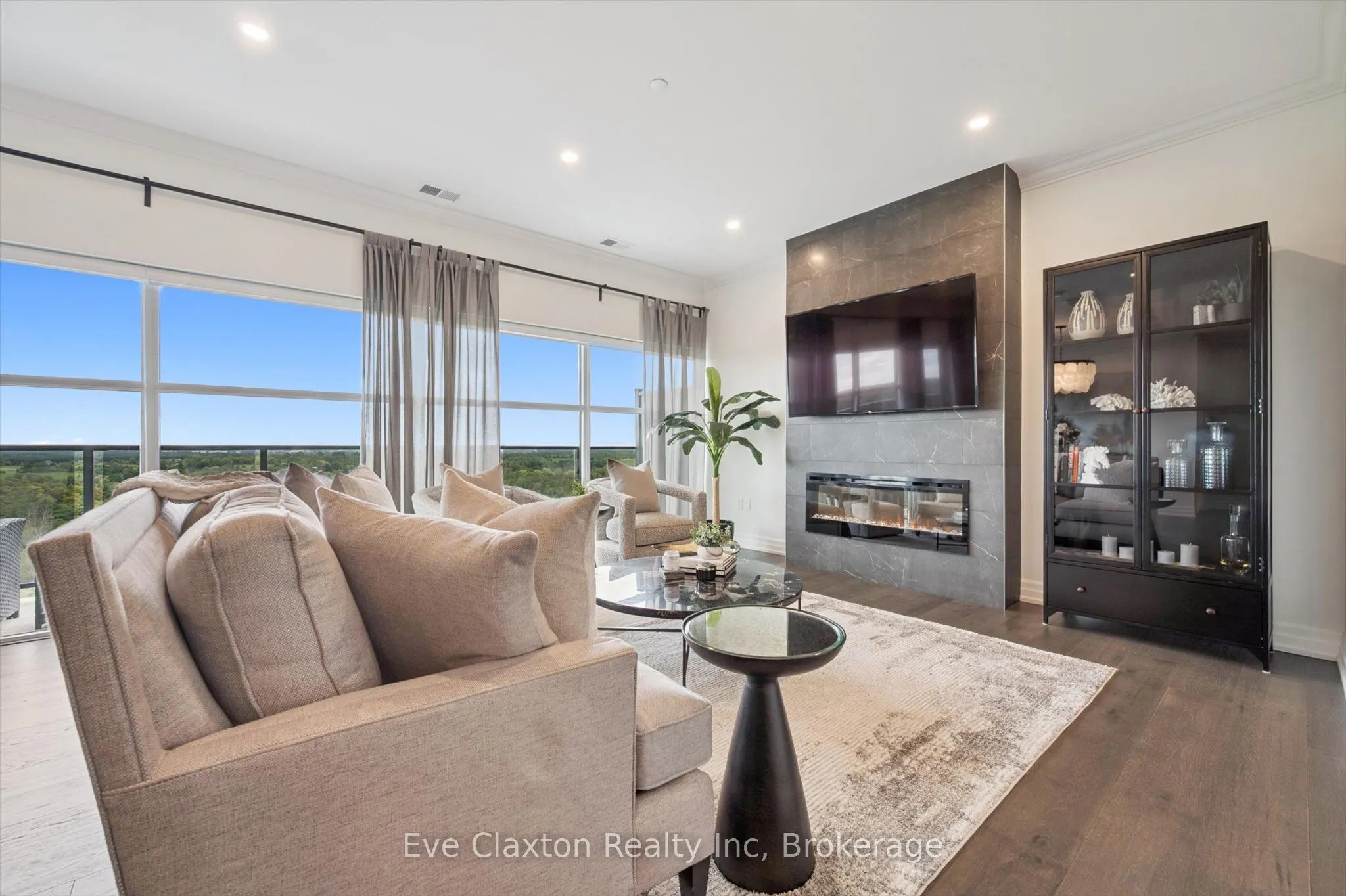 1880 Gordon Street, #1301