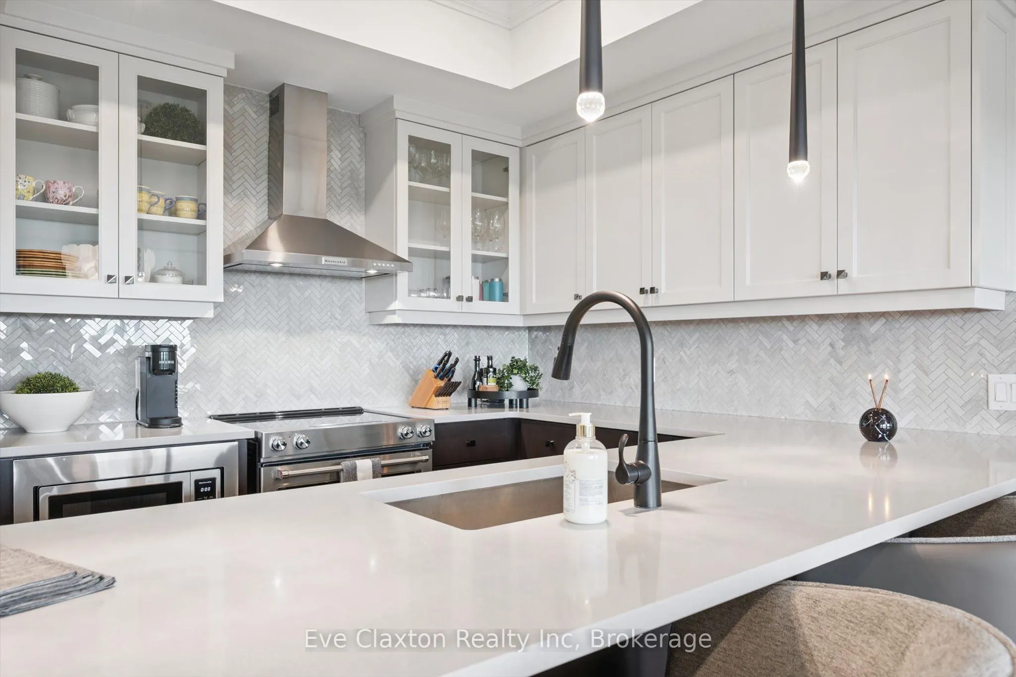 1880 Gordon Street, #1301