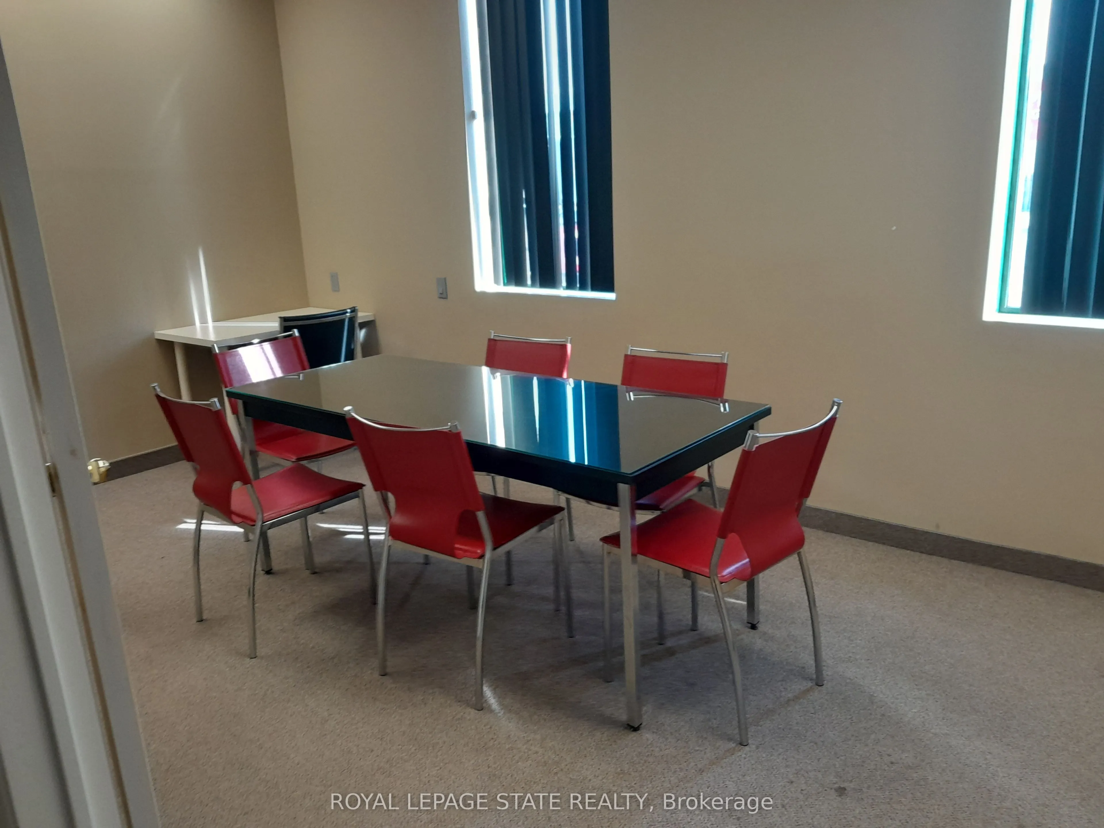245 Argyle Street S, #1