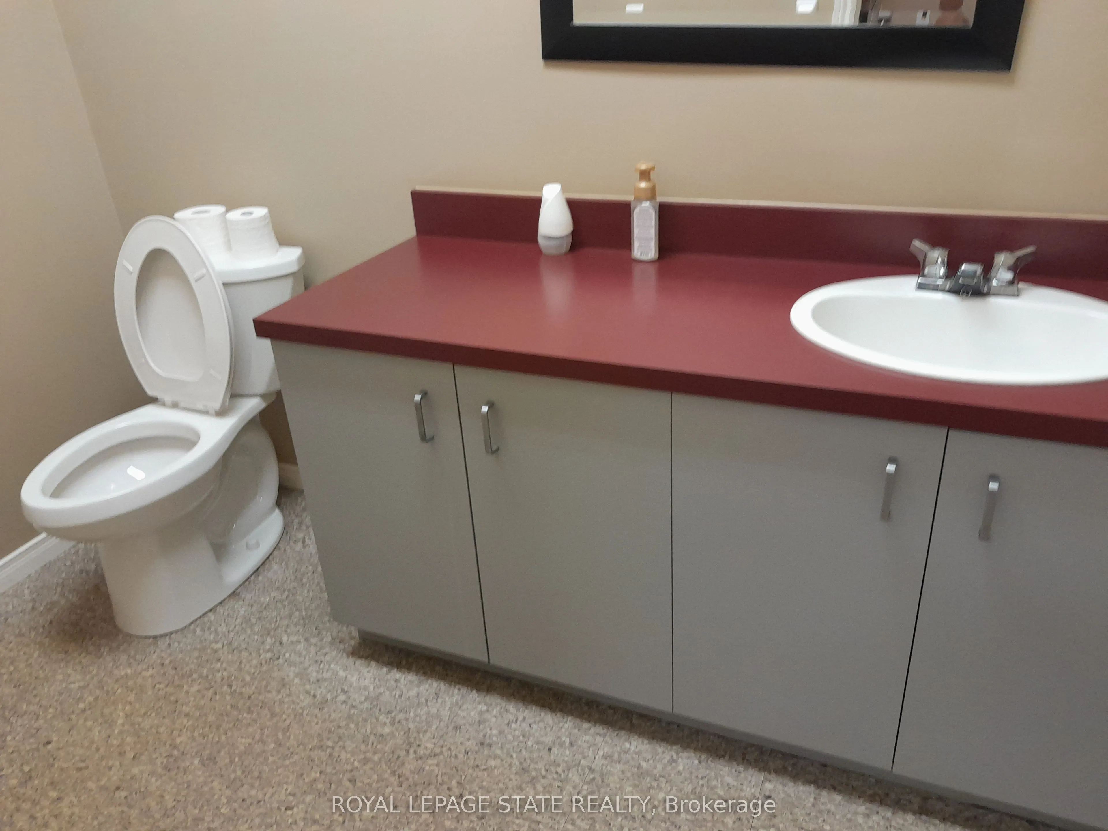 245 Argyle Street S, #1