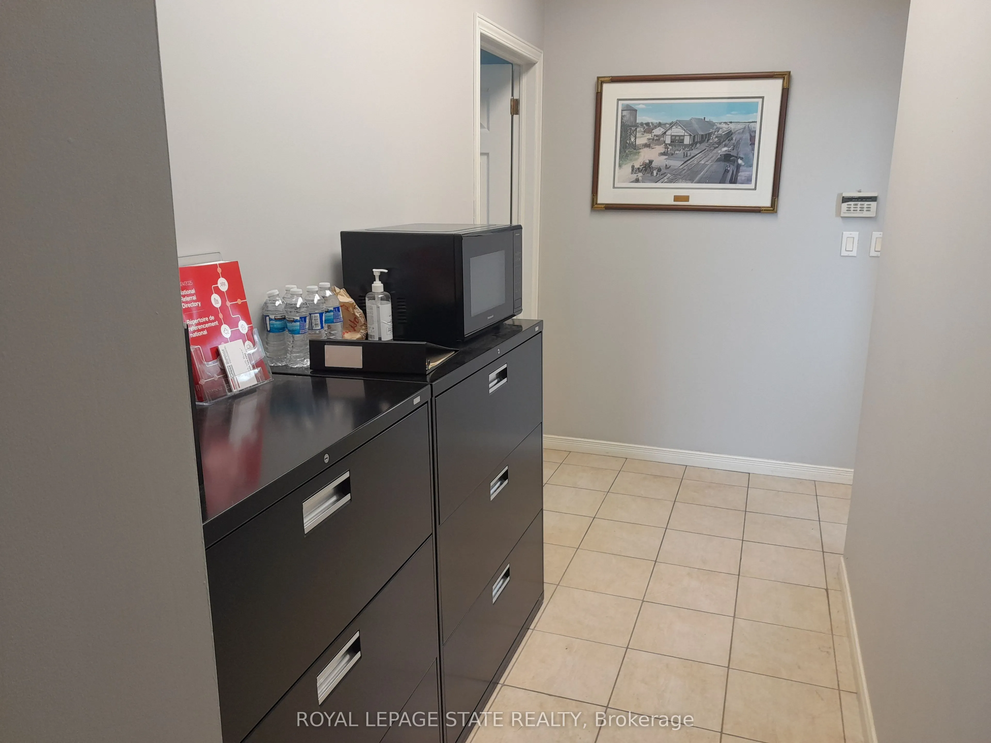 245 Argyle Street S, #1