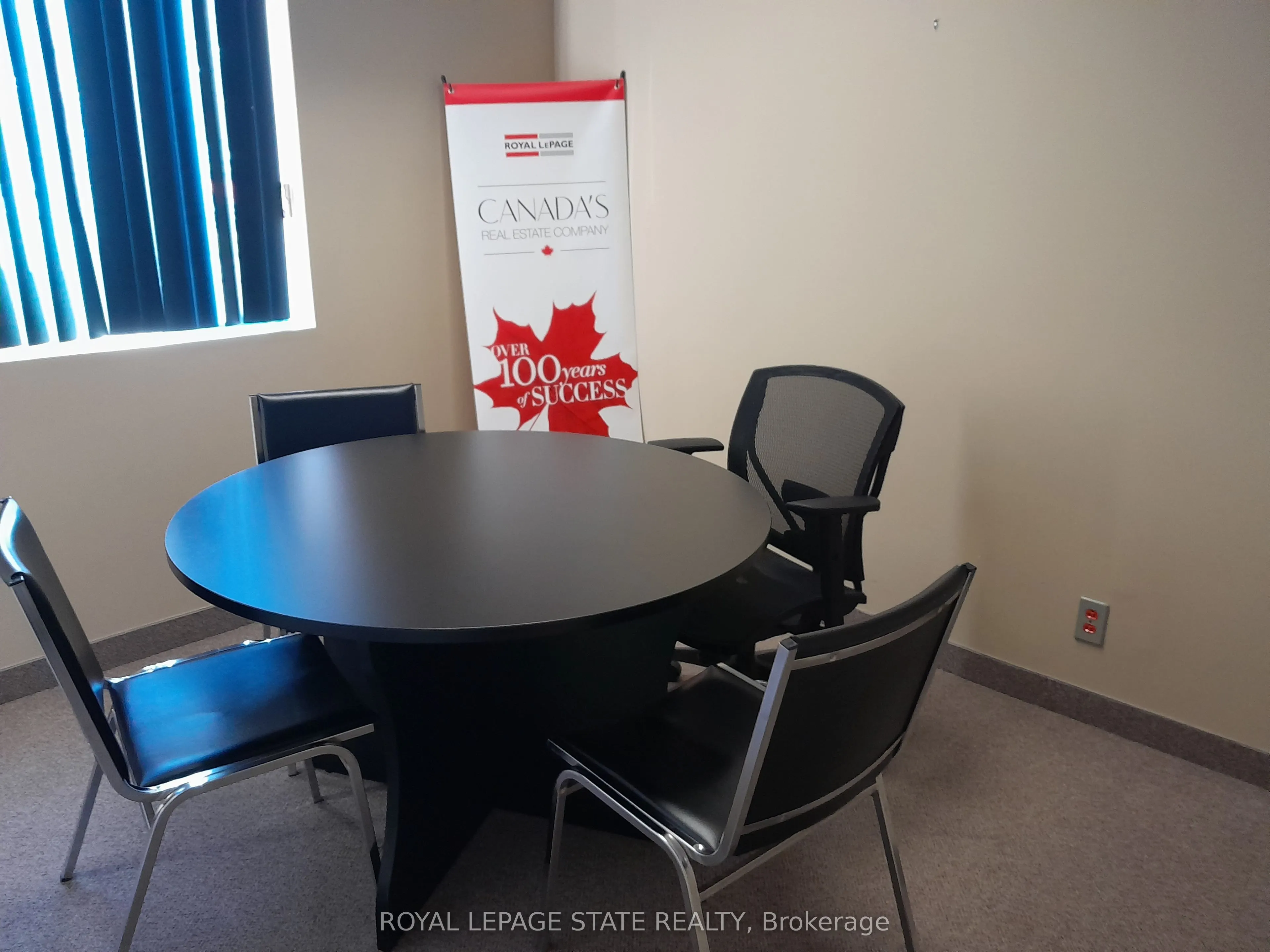 245 Argyle Street S, #1