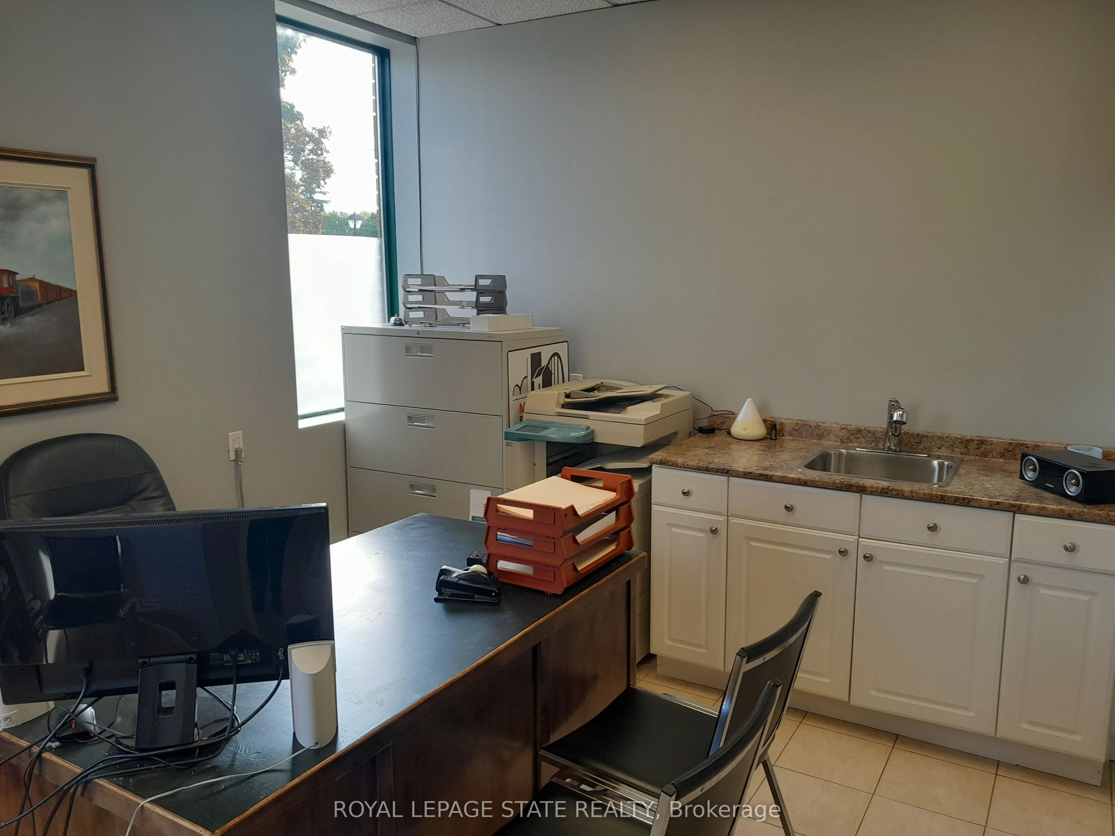 245 Argyle Street S, #1